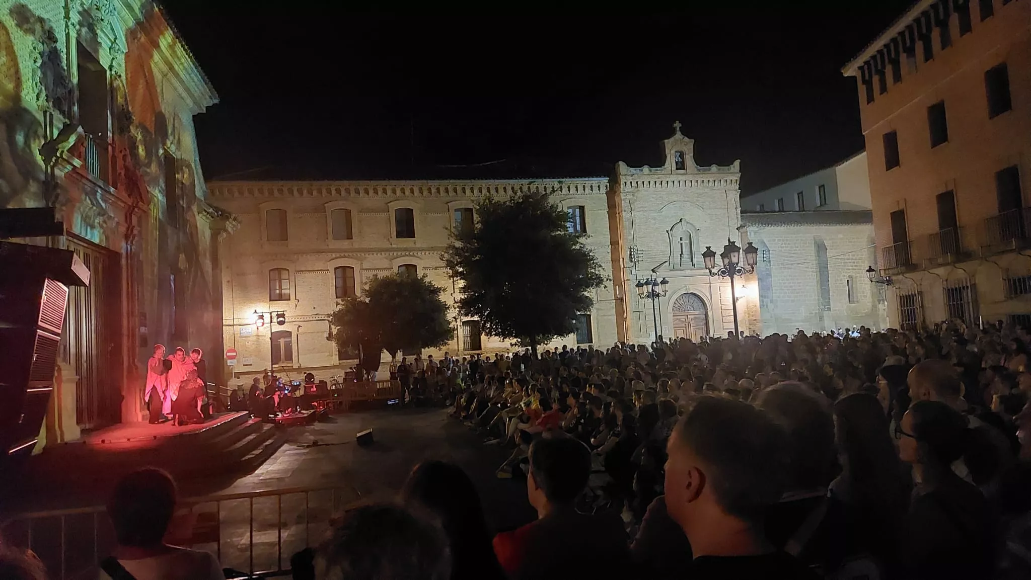 "Bolskan, Osca, Waska, Huesca. Historia de una ciudad”, un estupendo espectáculo en la Plaza Universidad