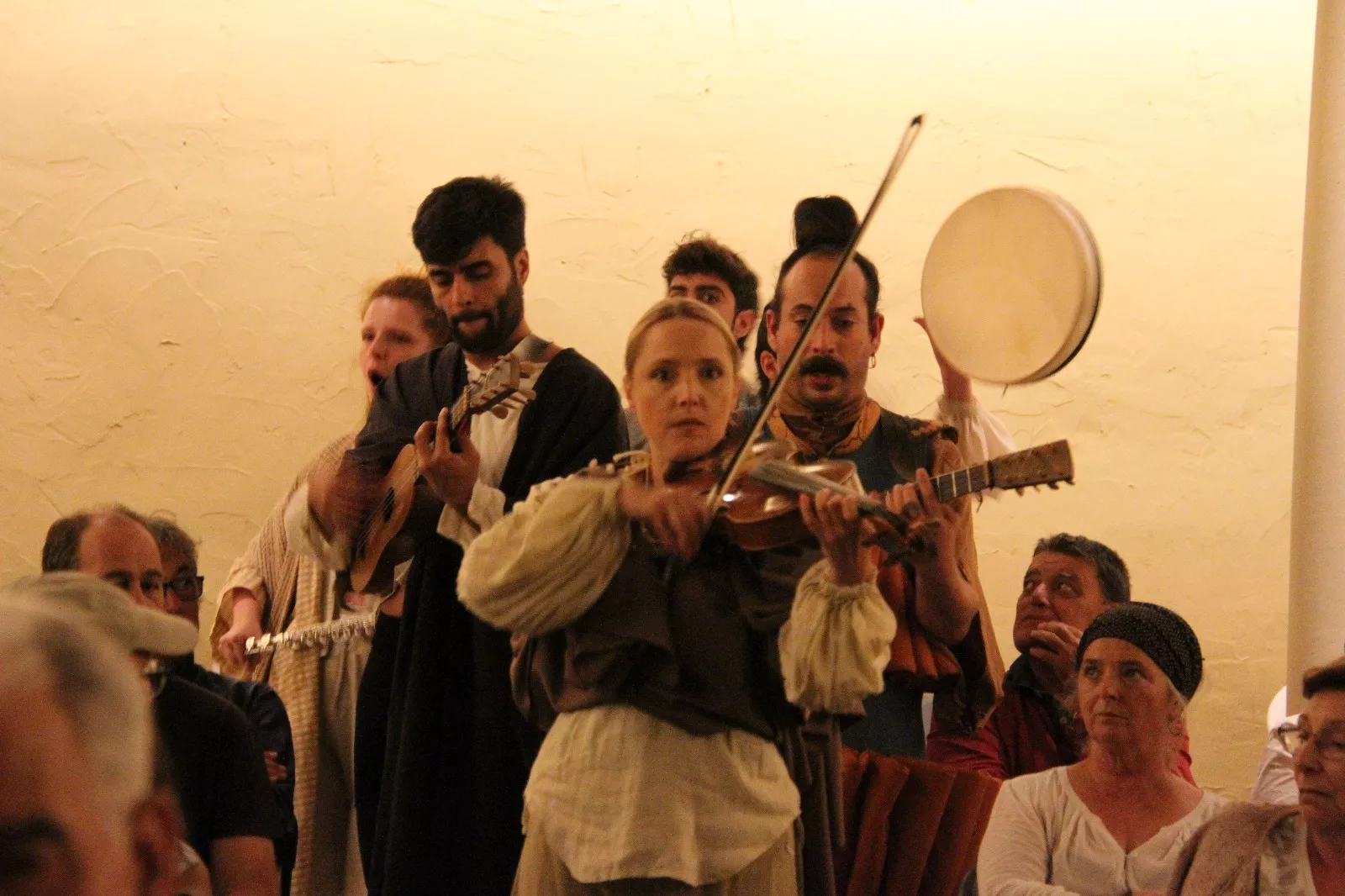 Gil de las Calzas Verdes en el Corral de Comedias de Robres. Foto Carlos Neofato