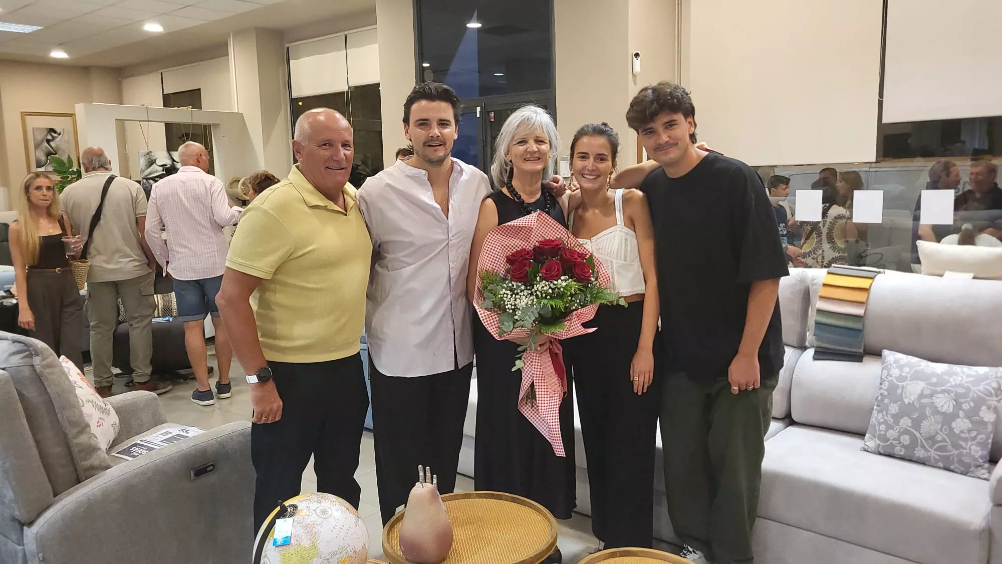 Espacio +Arte con los Besos de Mari Carmen Oliva