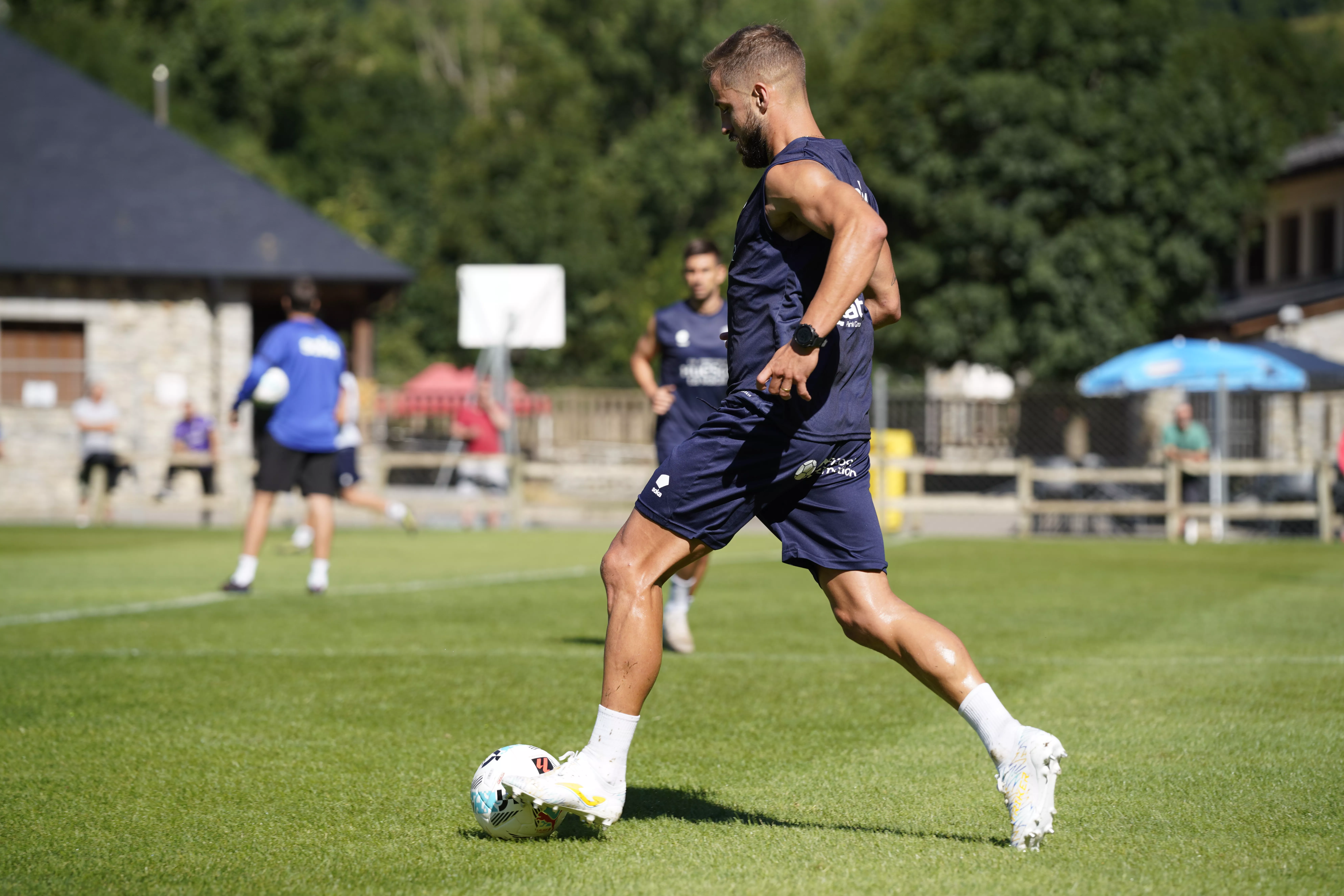 Entrenamiento del Huesca en Benasque el domingo. Foto Dani Vidal
