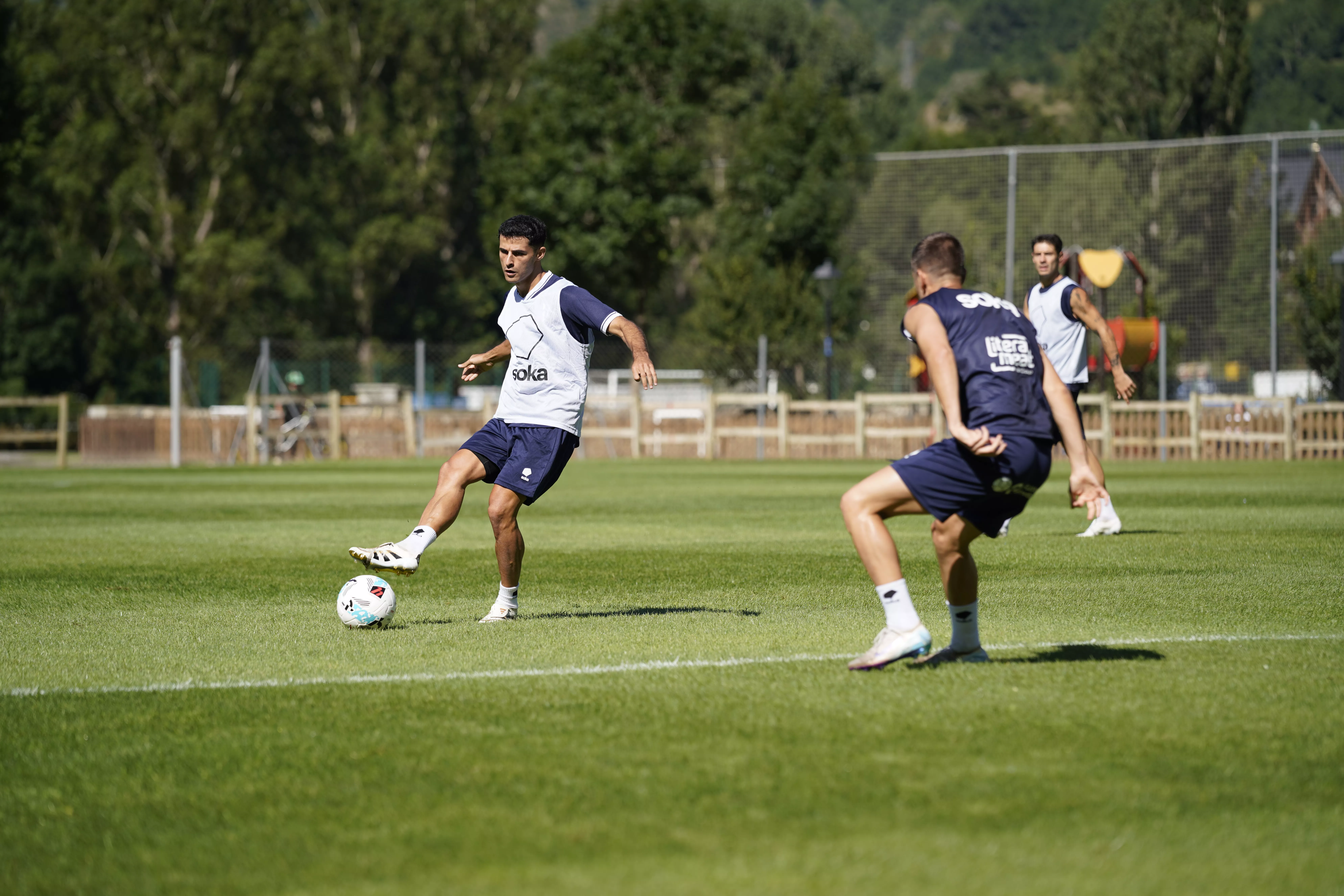 Entrenamiento del Huesca en Benasque el domingo. Foto Dani Vidal