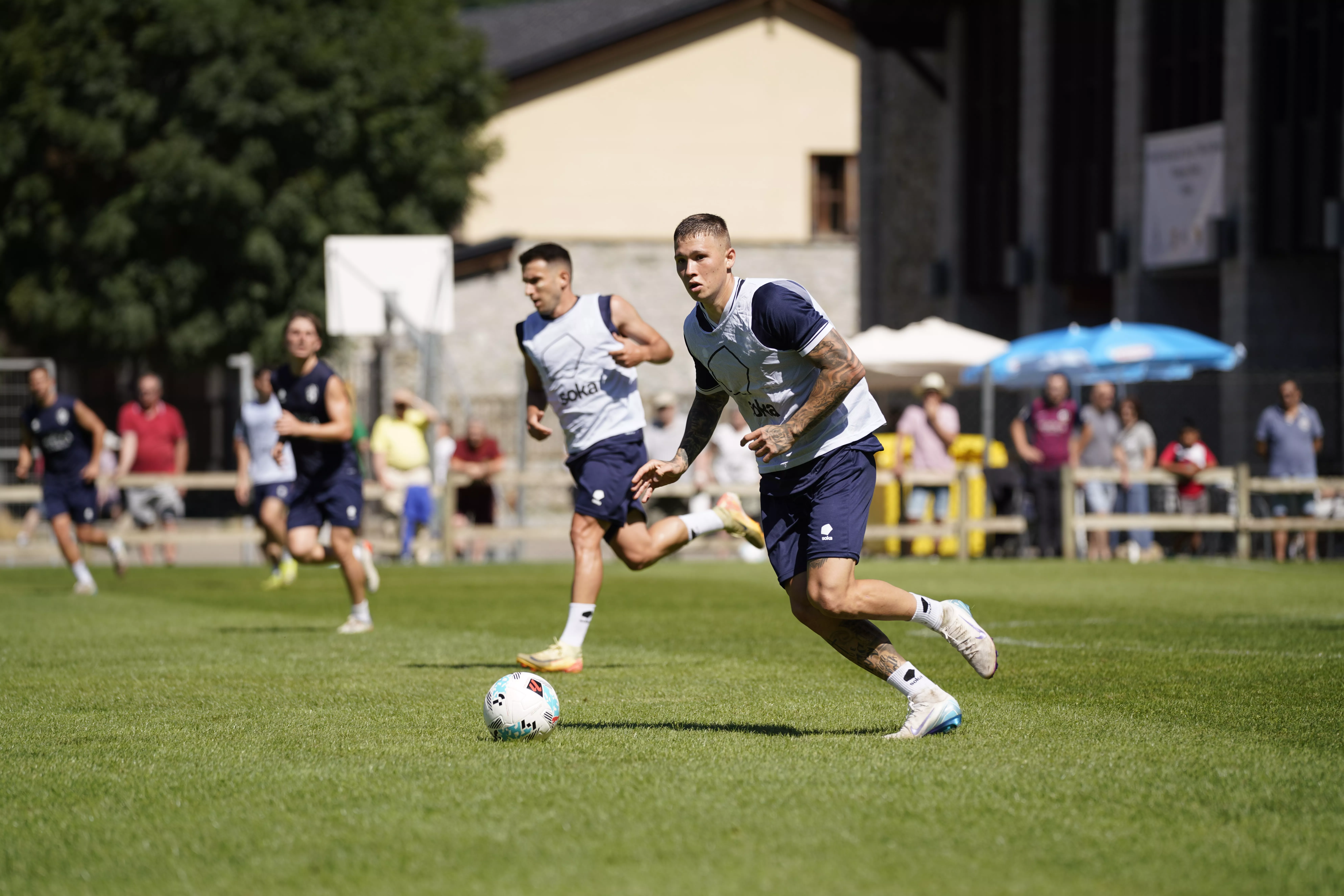 Entrenamiento del Huesca en Benasque el domingo. Foto Dani Vidal