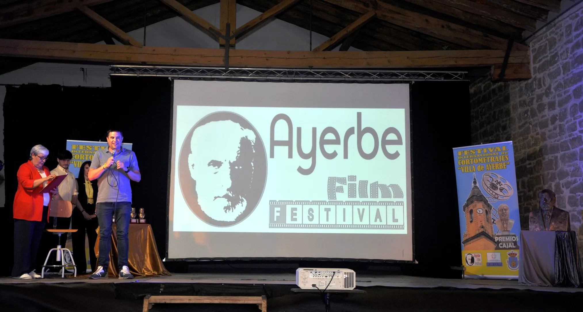Antonio Biescas, alcalde de Ayerbe, en la  gala de clausura del XVIII Festival Internacional de Cortometrajes.