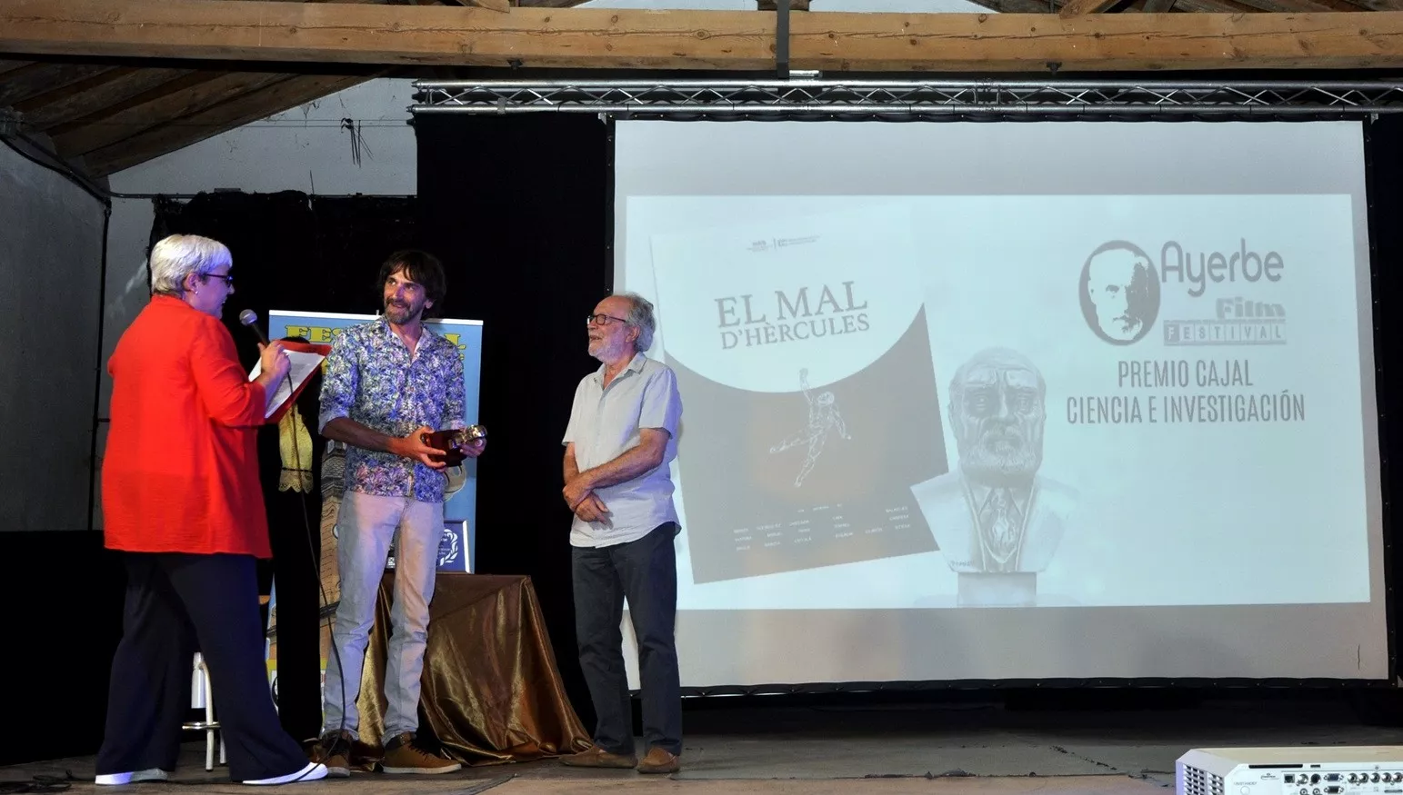 Premio Cajal de Ciencia e Investigación a 'Mal de Hércules'.