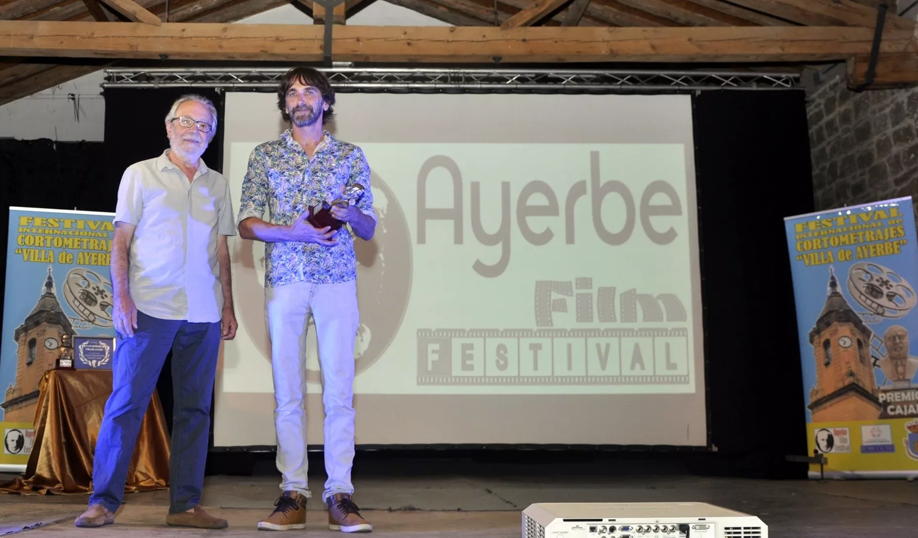 Premio Cajal de Ciencia e Investigación a 'Mal de Hércules'.