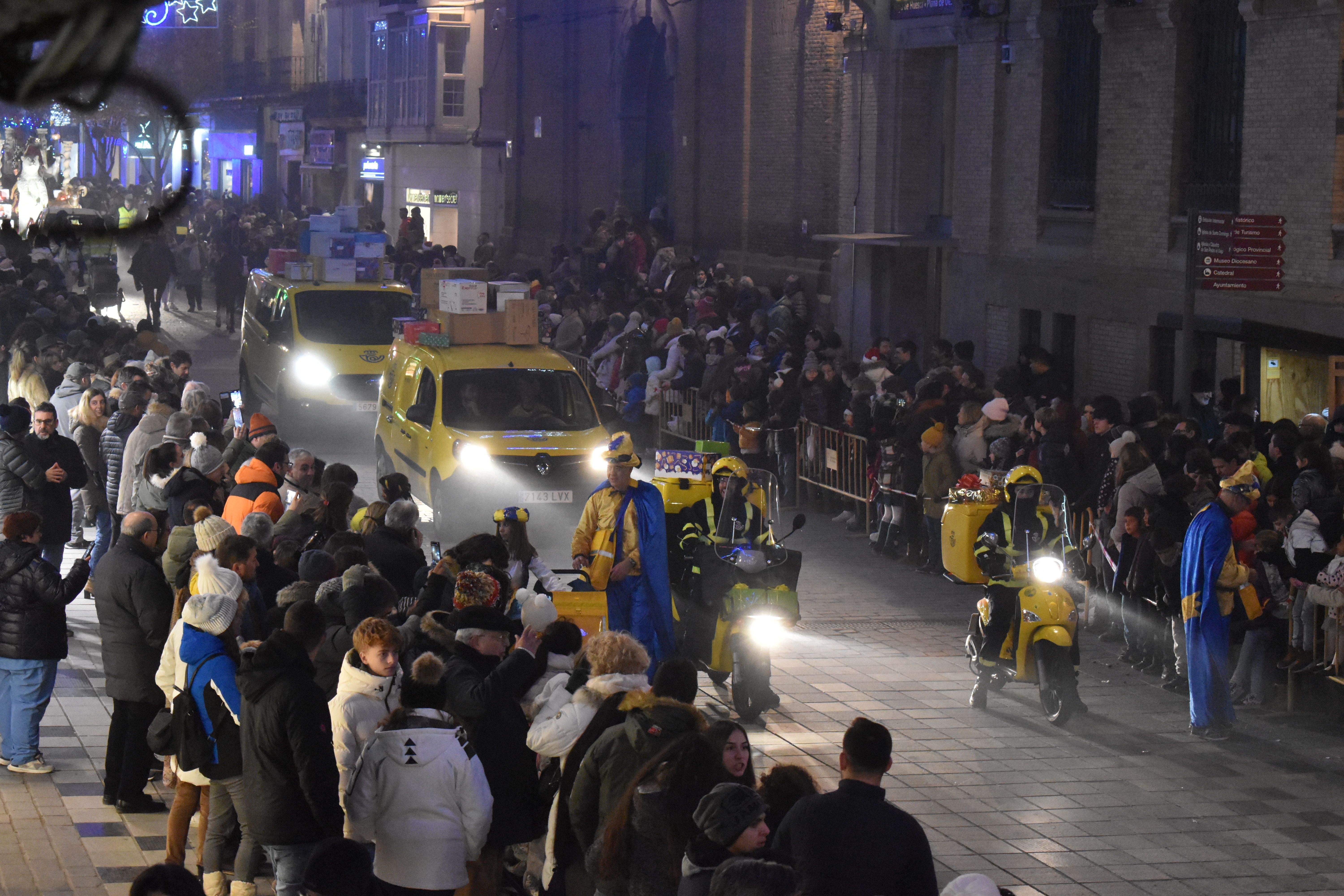 Cabalgata de los Reyes Magos de Oriente en Huesca. Foto Carlos Jalle.