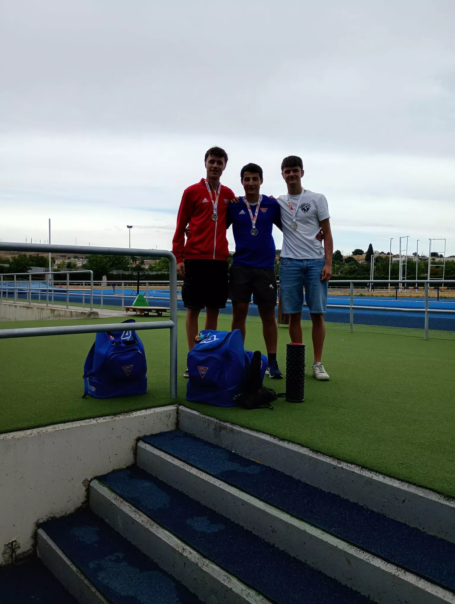 Los tres medallistas de GMS en el Campeonato de Aragón Sub-20