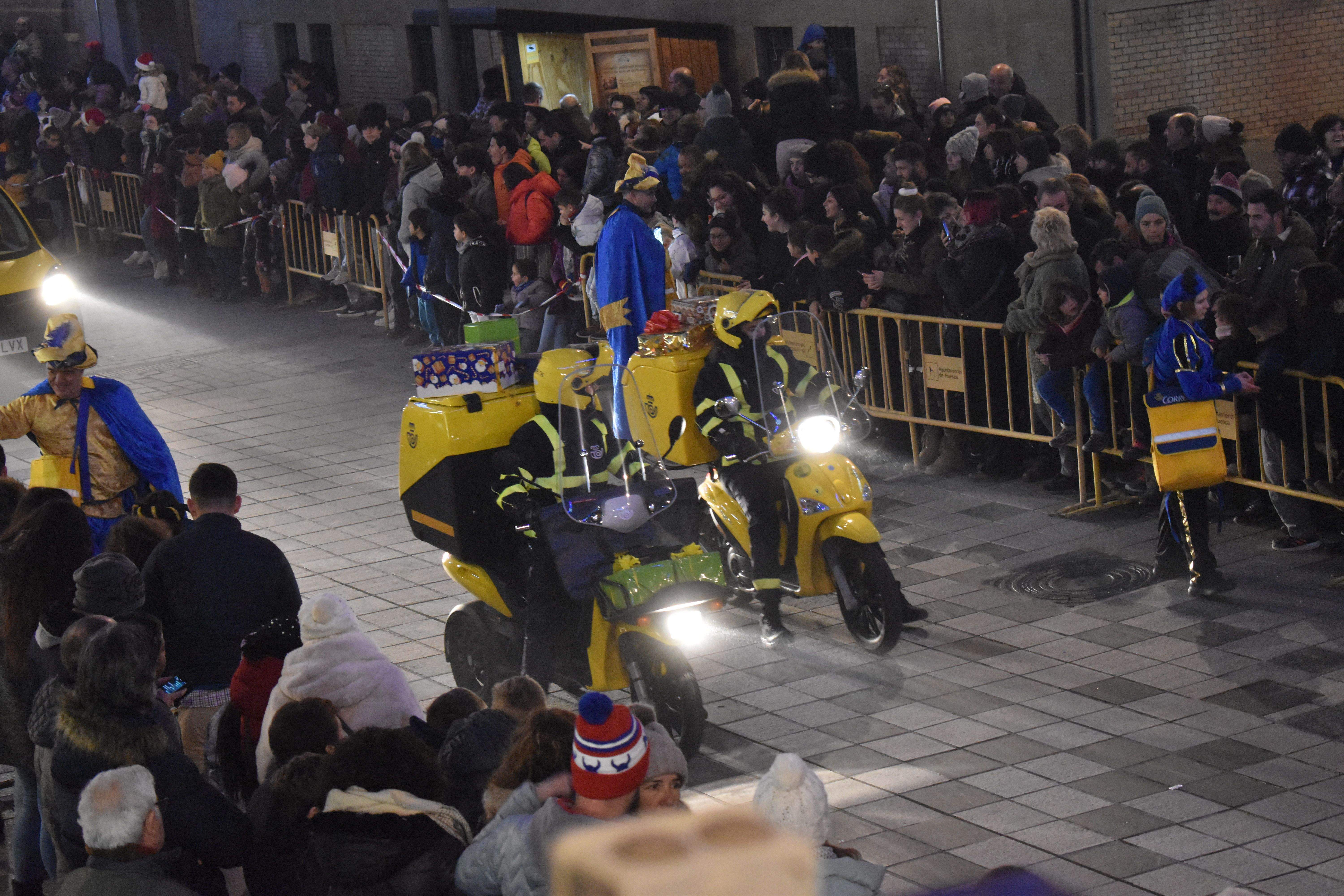 Cabalgata de los Reyes Magos de Oriente en Huesca. Foto Carlos Jalle.