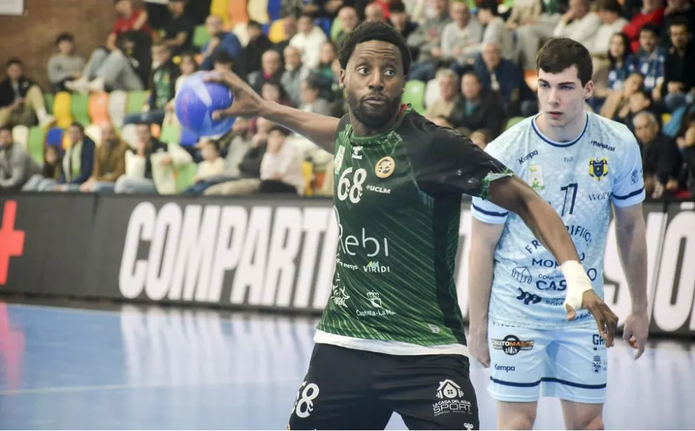 Aurelien-Morgan Tchitombi, nuevo central para Bada Huesca