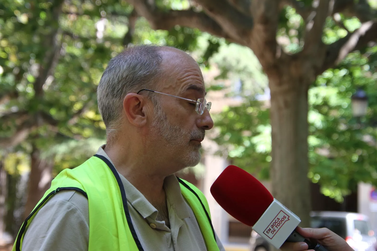 Concentración de Hega en homenaje a David Lafoz. Foto Carlos Neofato