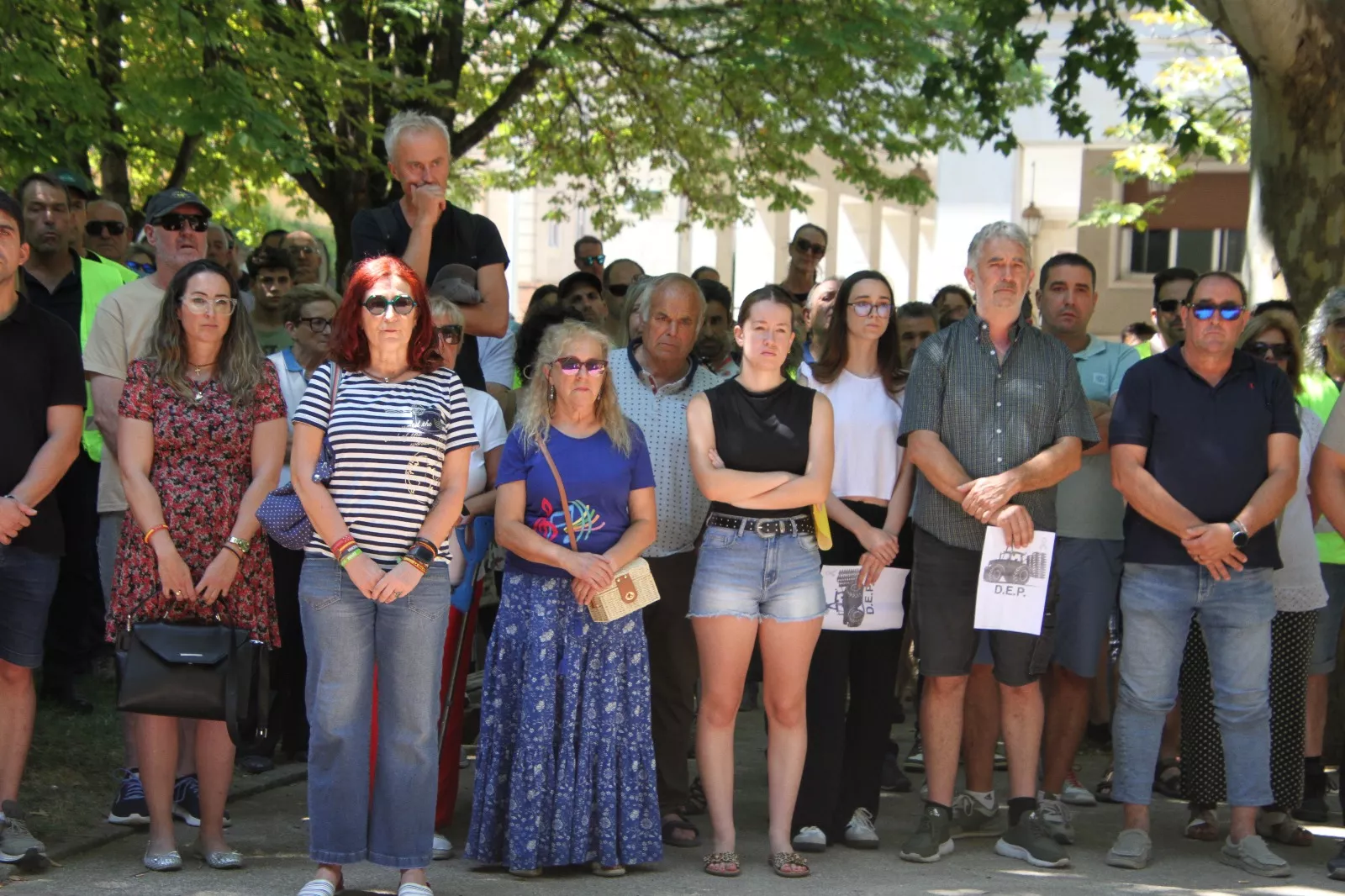 Concentración de Hega en homenaje a David Lafoz. Foto Carlos Neofato