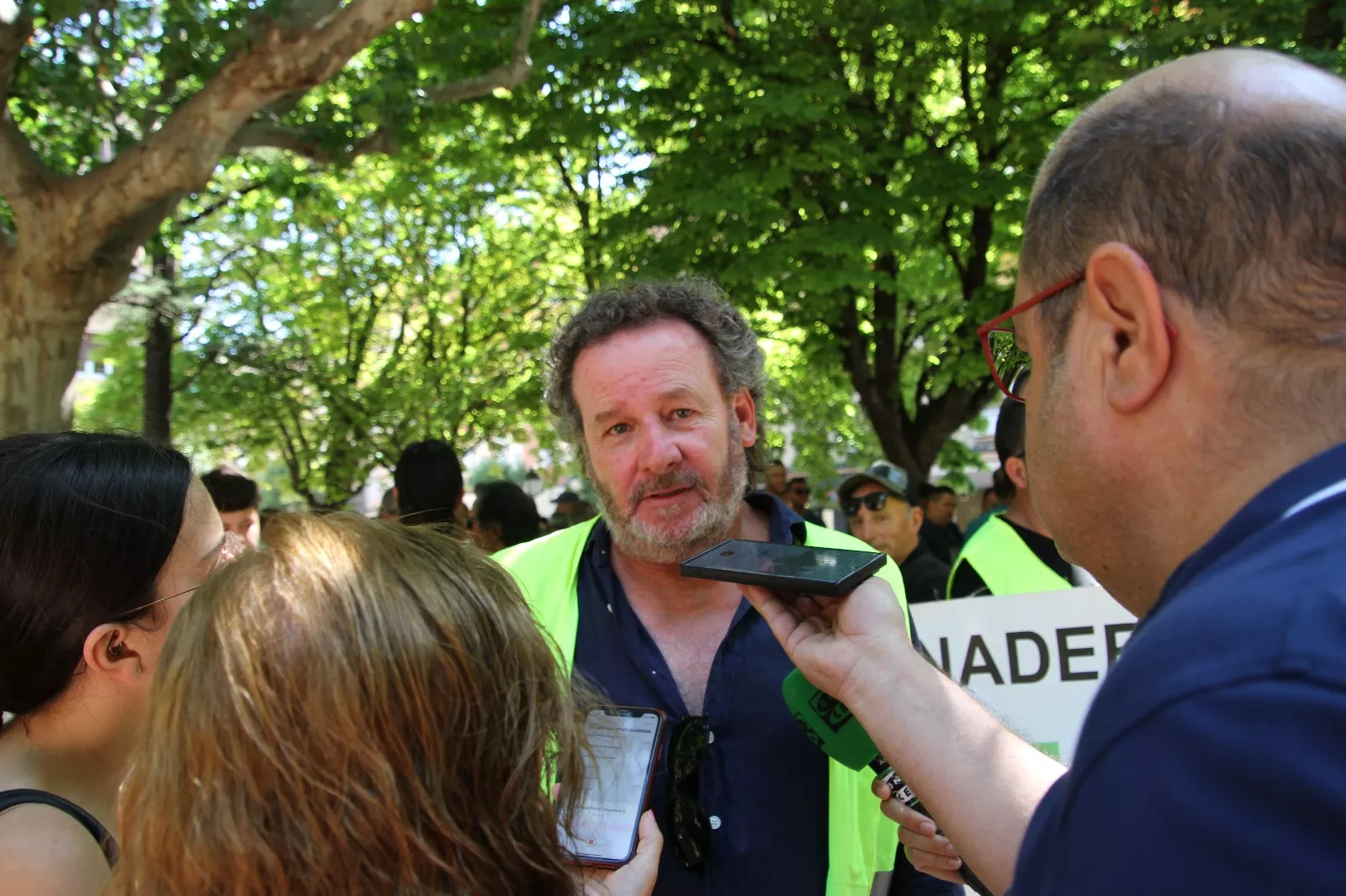 Concentración de Hega en homenaje a David Lafoz. Foto Carlos Neofato