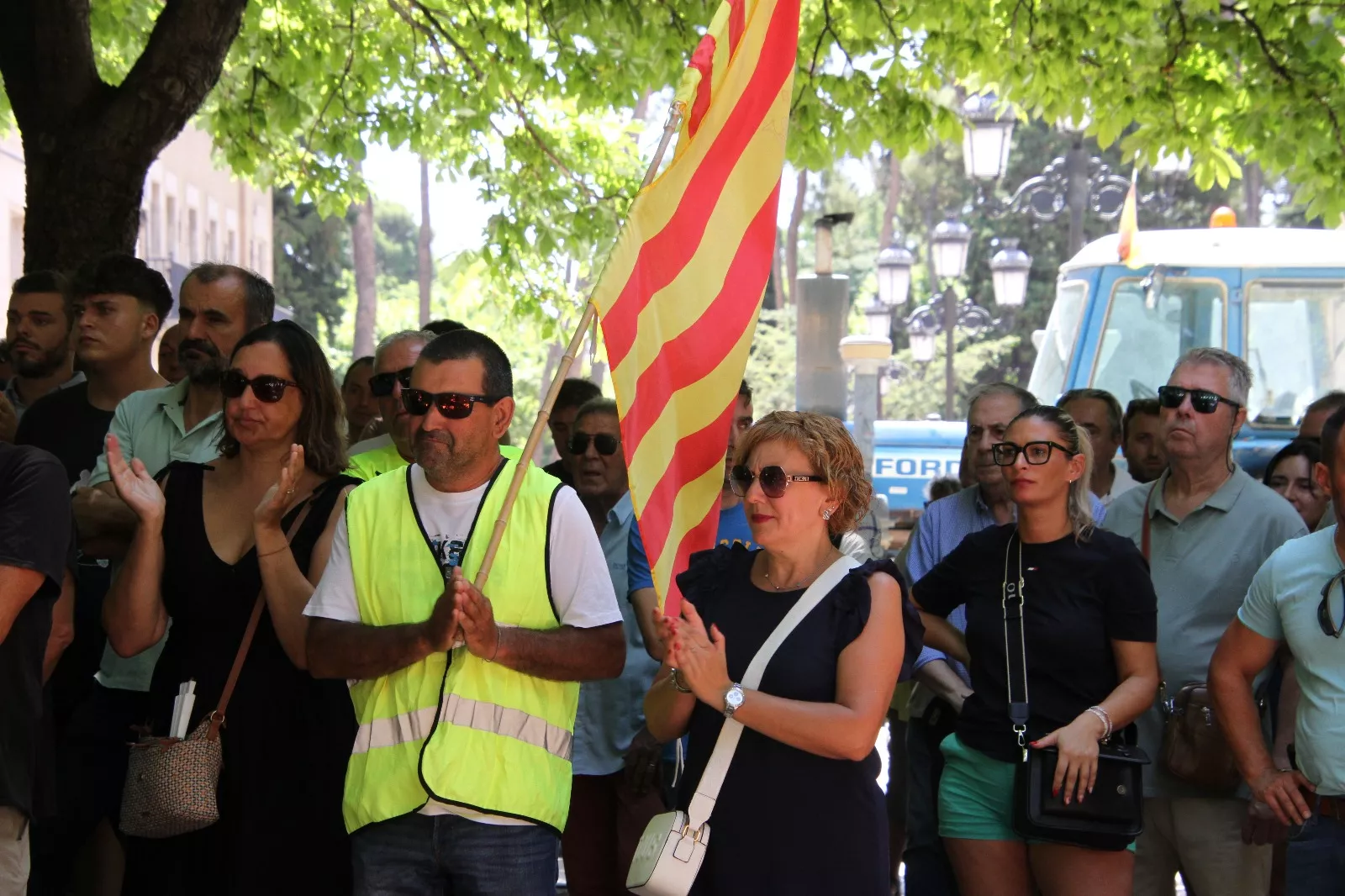 Concentración de Hega en homenaje a David Lafoz. Foto Carlos Neofato