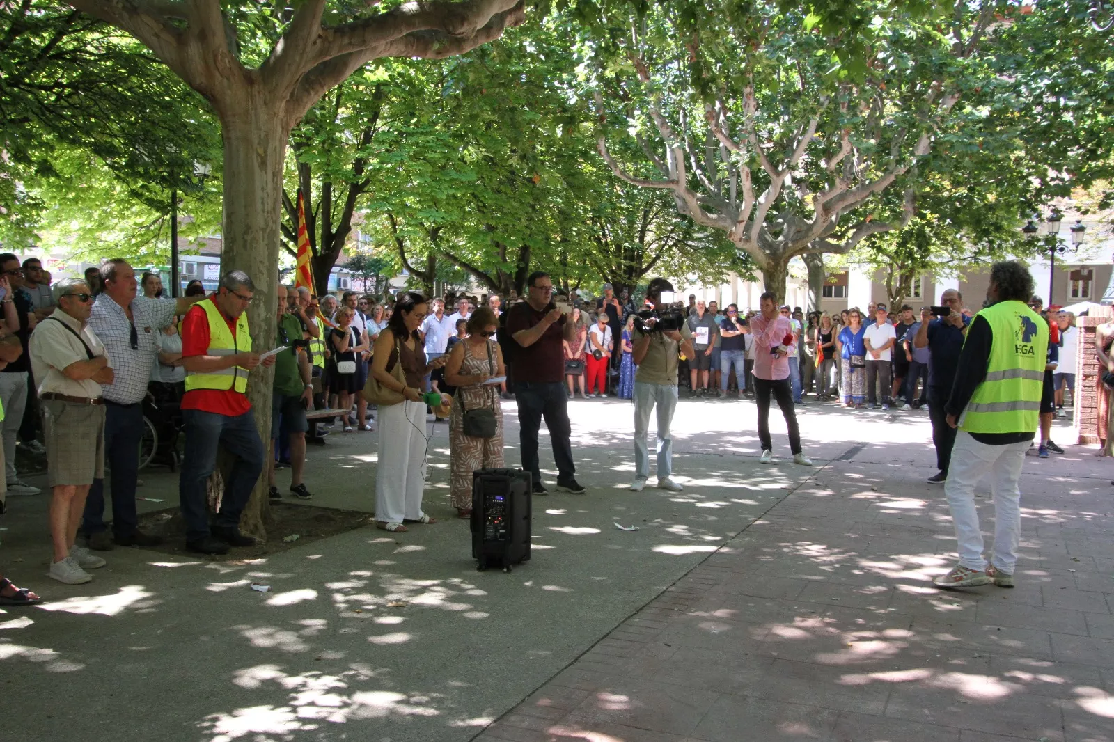 Concentración de Hega en homenaje a David Lafoz. Foto Carlos Neofato