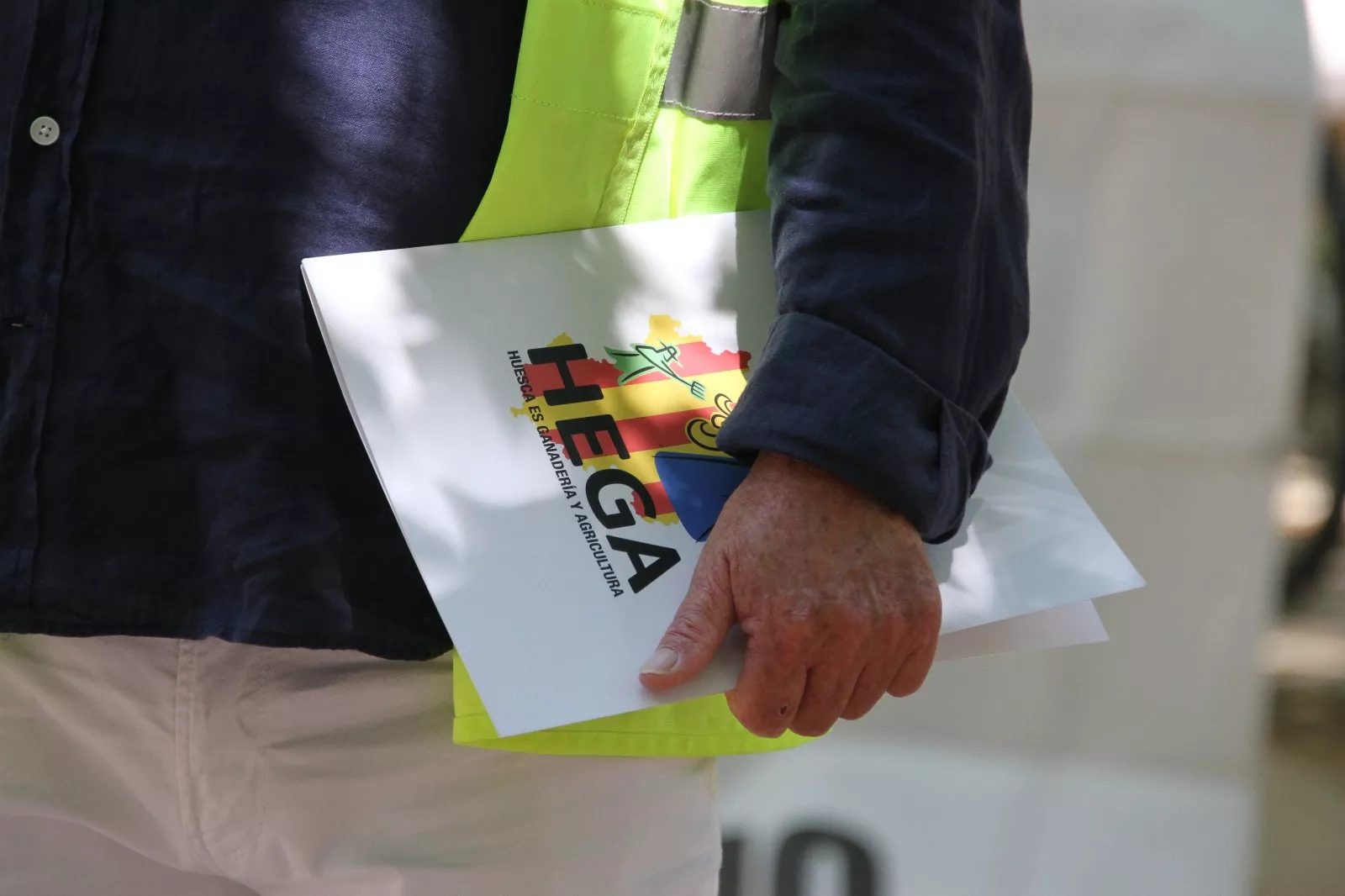 Concentración de Hega en homenaje a David Lafoz. Foto Carlos Neofato