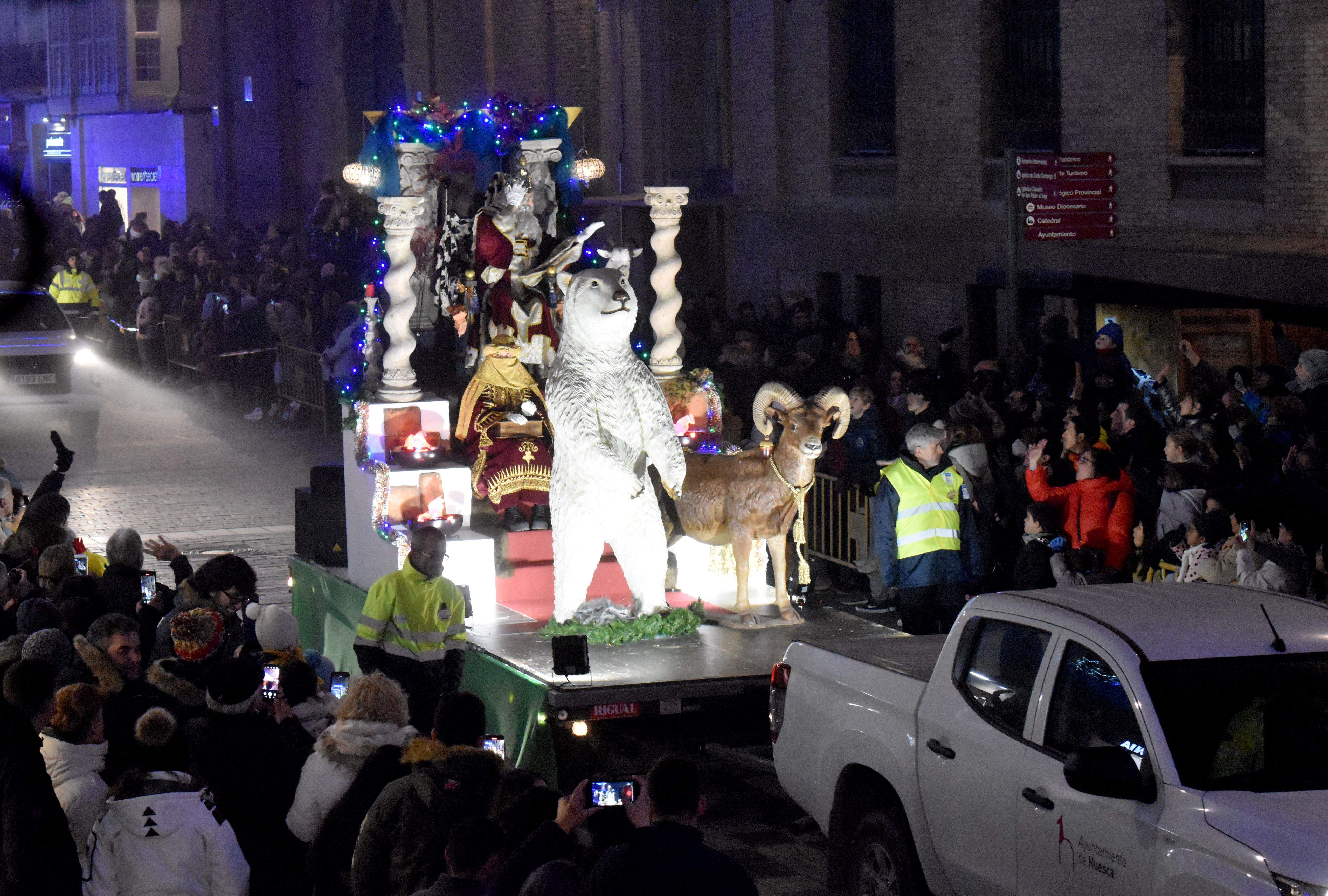 Cabalgata de los Reyes Magos de Oriente en Huesca. Foto Carlos Jalle