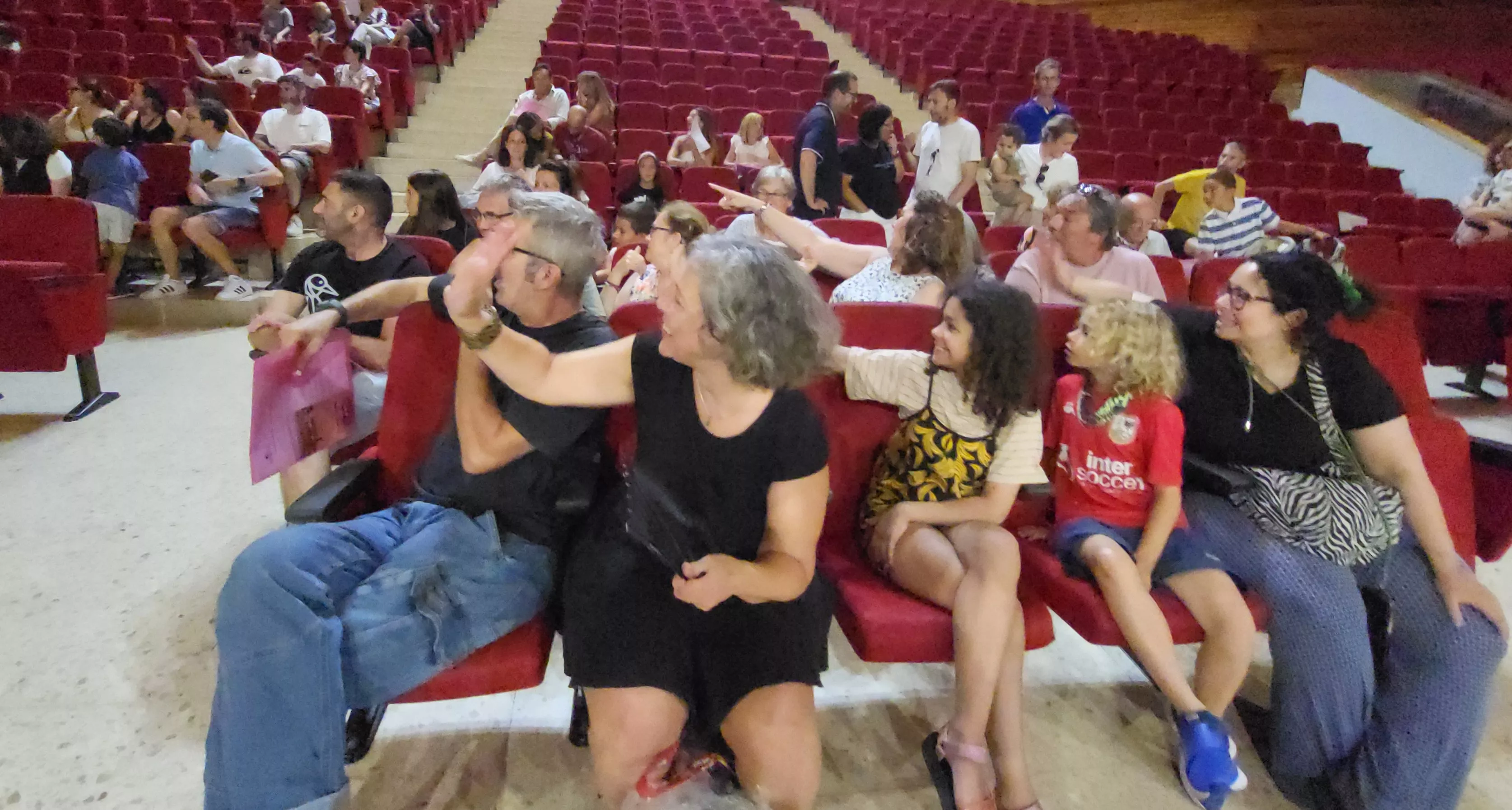 Recepción de los 41 niños y niñas saharauis del programa Vacaciones en paz de Alouda. Foto Mercedes Manterola