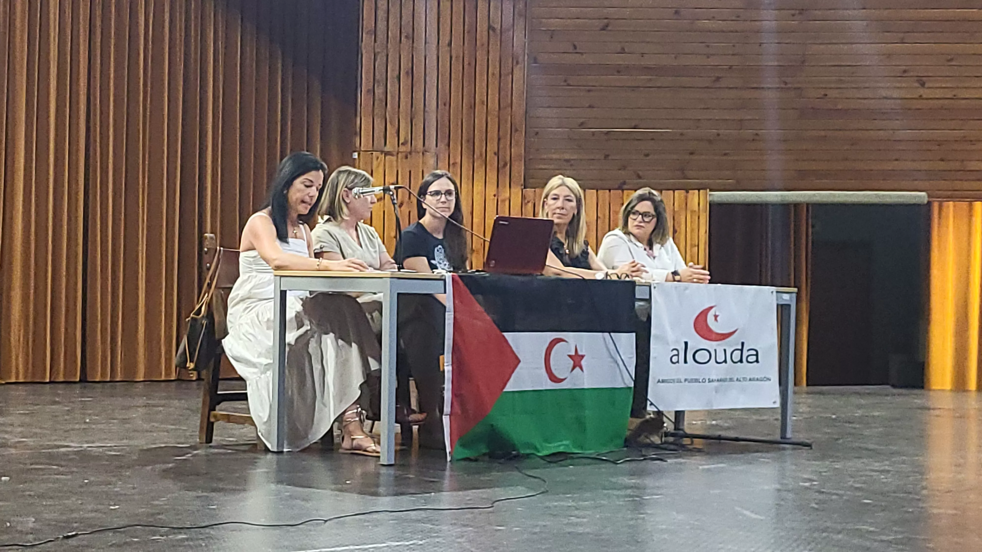 Recepción de los 41 niños y niñas saharauis del programa Vacaciones en paz de Alouda. Foto Mercedes Manterola