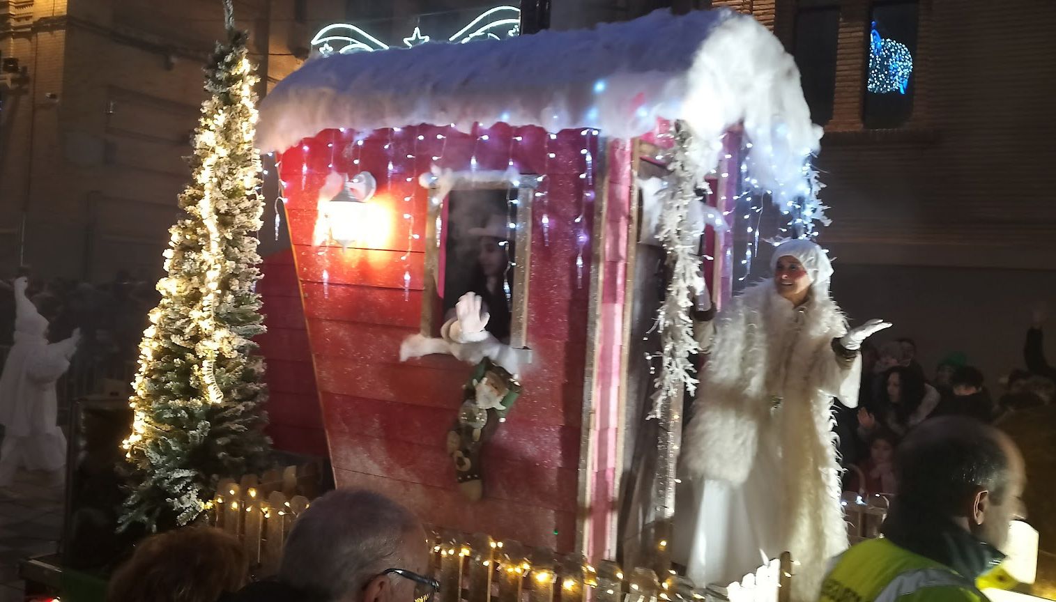 Cabalgata de los Reyes Magos de Oriente en Huesca. Foto María José Sampietro