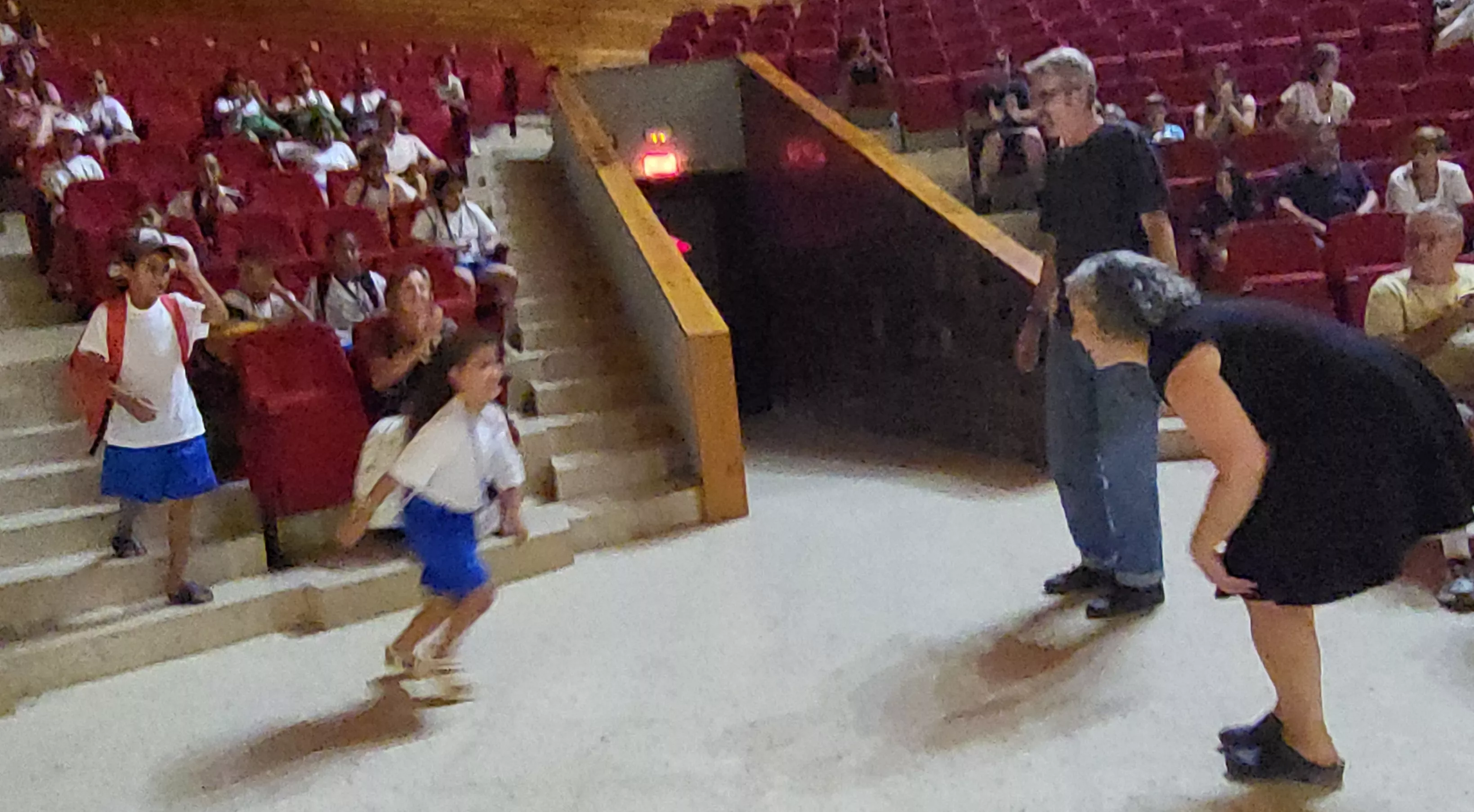 Recepción de los 41 niños y niñas saharauis del programa Vacaciones en paz de Alouda. Foto Mercedes Manterola