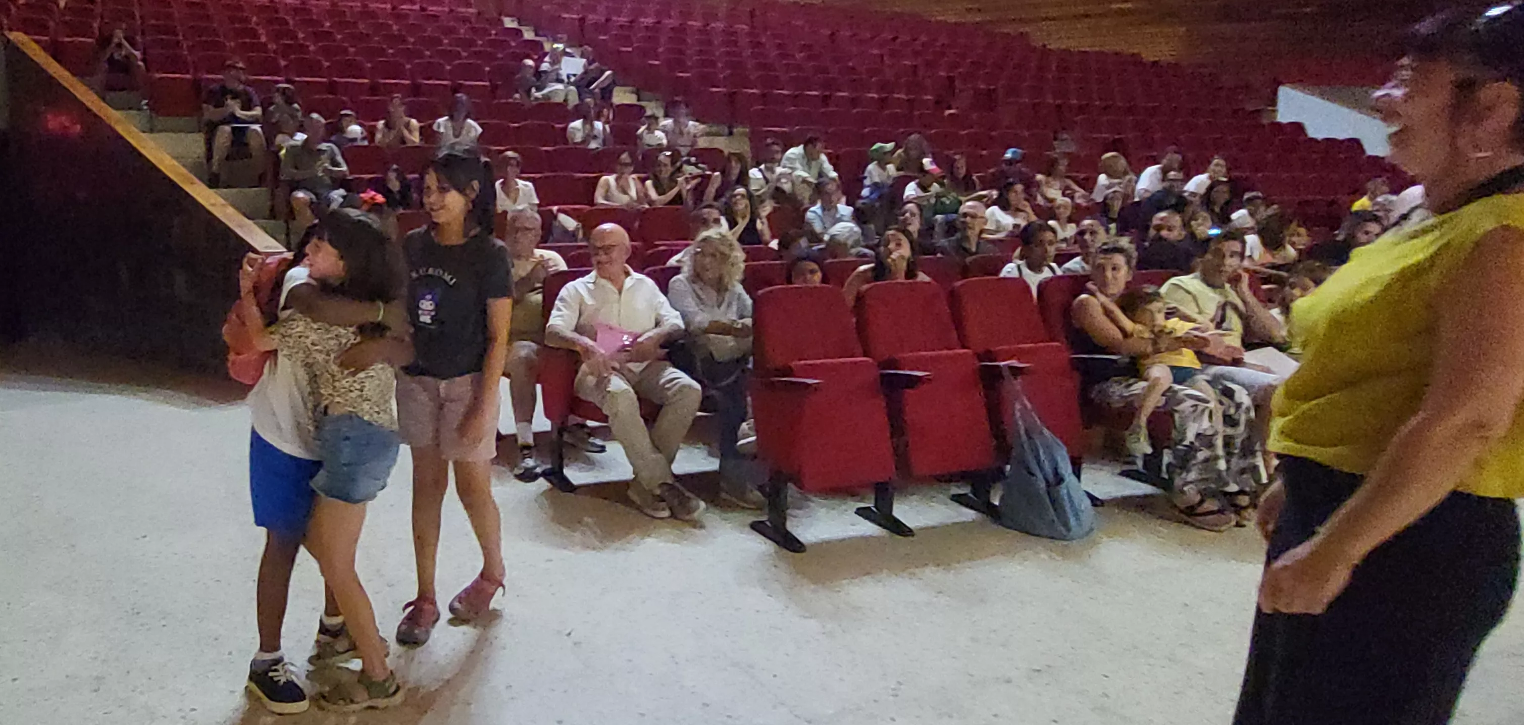 Recepción de los 41 niños y niñas saharauis del programa Vacaciones en paz de Alouda. Foto Mercedes Manterola