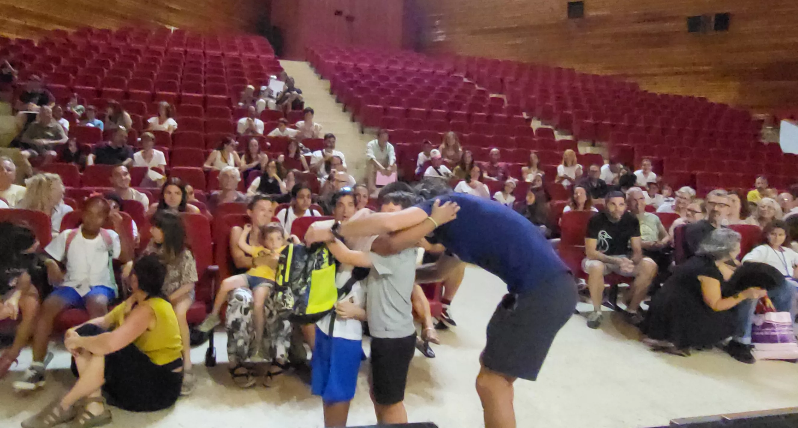 Recepción de los 41 niños y niñas saharauis del programa Vacaciones en paz de Alouda. Foto Mercedes Manterola