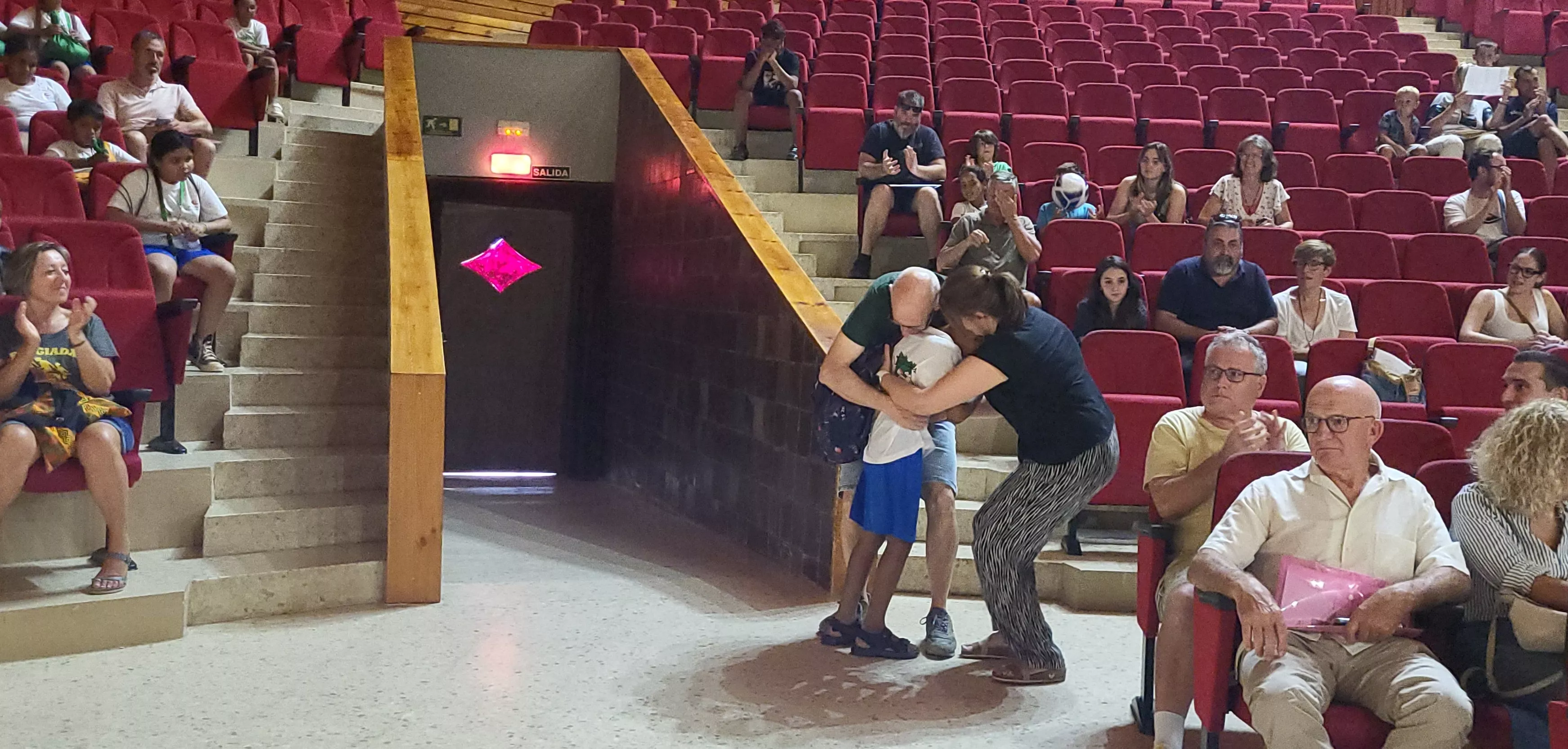 Recepción de los 41 niños y niñas saharauis del programa Vacaciones en paz de Alouda. Foto Mercedes Manterola