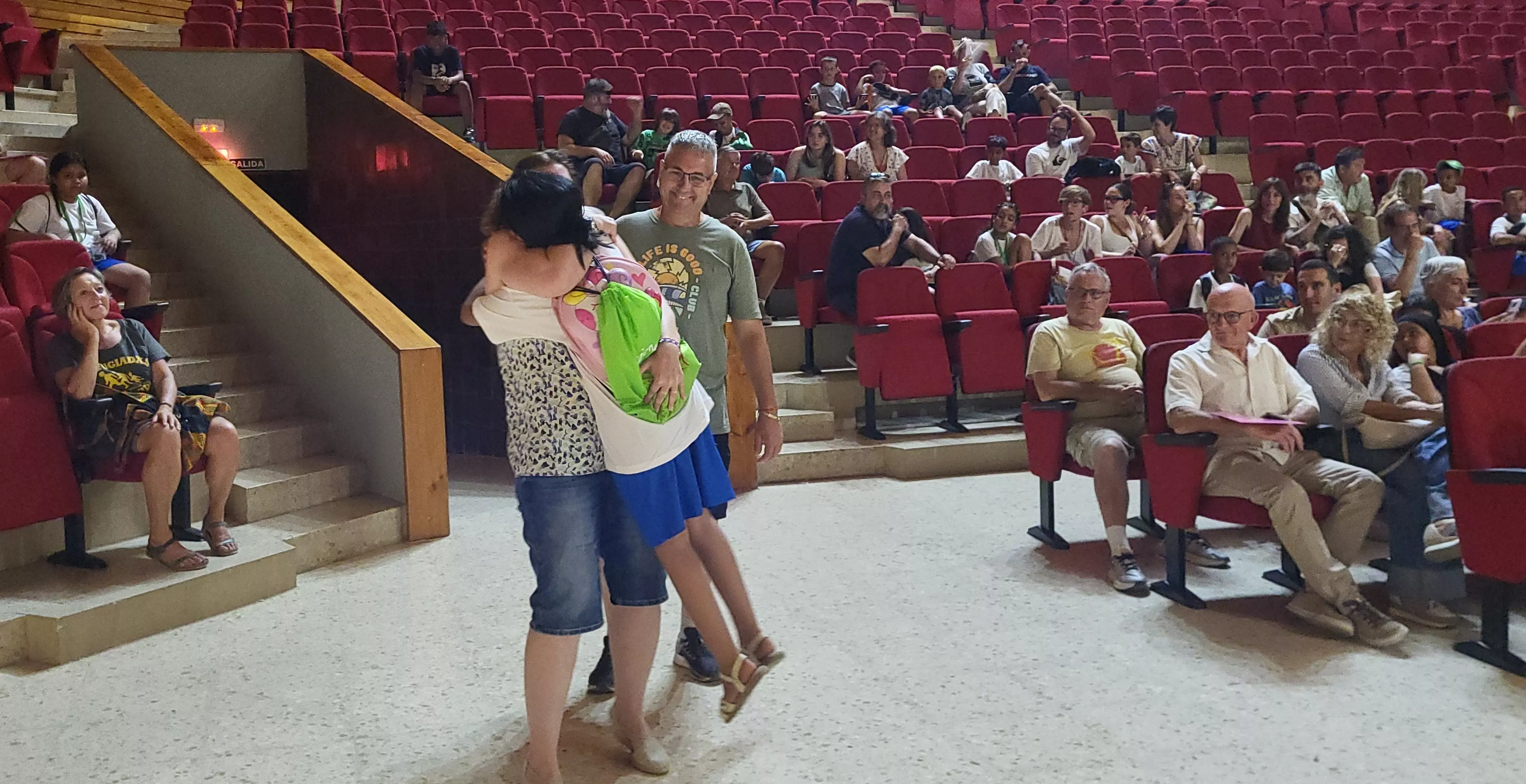 Recepción de los 41 niños y niñas saharauis del programa Vacaciones en paz de Alouda. Foto Mercedes Manterola