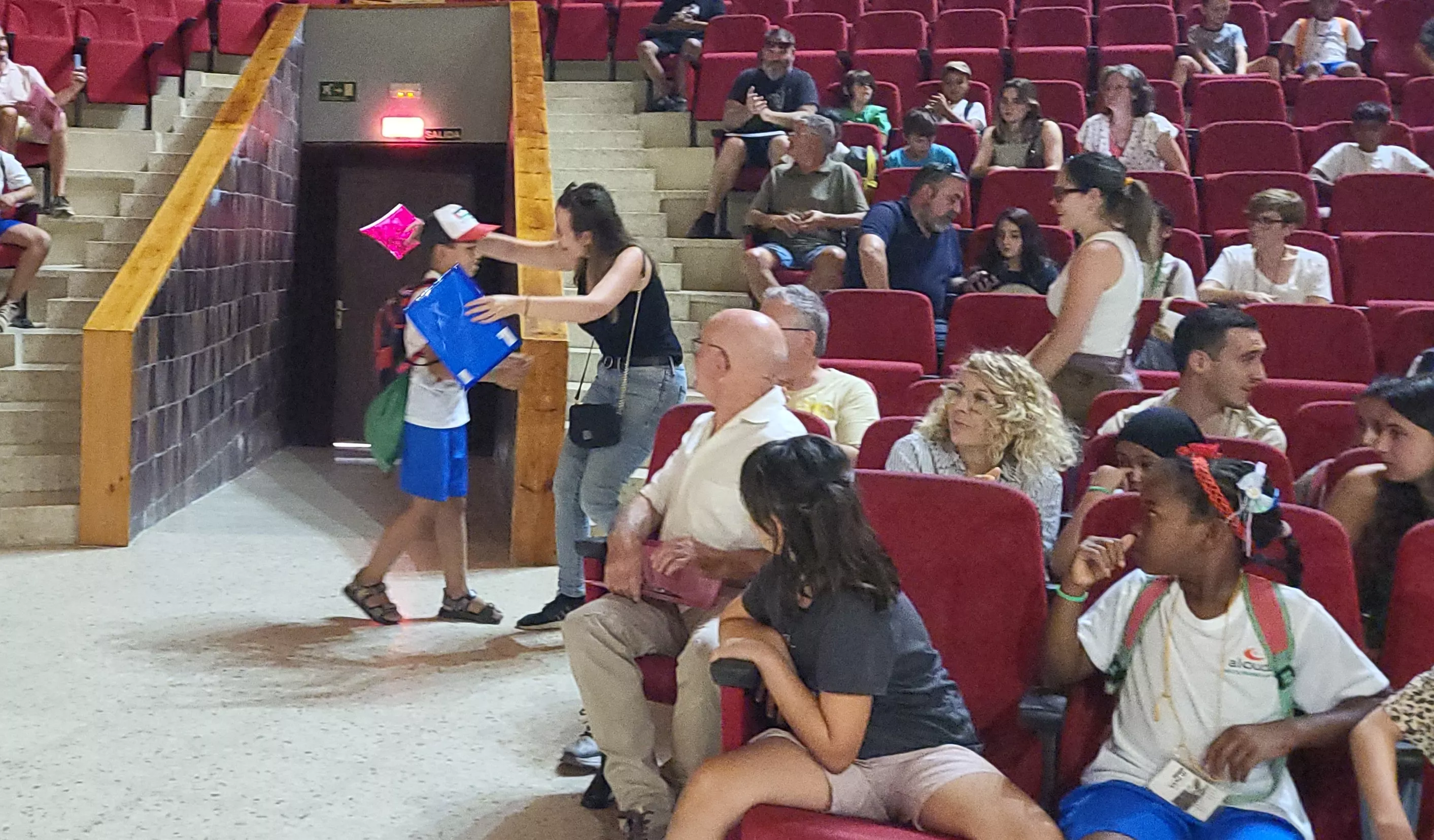 Recepción de los 41 niños y niñas saharauis del programa Vacaciones en paz de Alouda. Foto Mercedes Manterola
