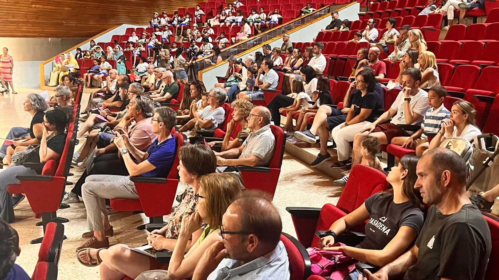 Recepción de los 41 niños y niñas saharauis del programa Vacaciones en paz de Alouda. Foto Mercedes Manterola