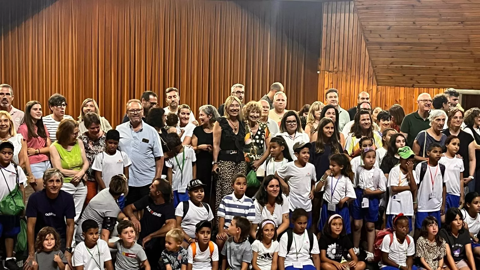 Recepción de los 41 niños y niñas saharauis del programa Vacaciones en paz de Alouda. Foto Mercedes Manterola