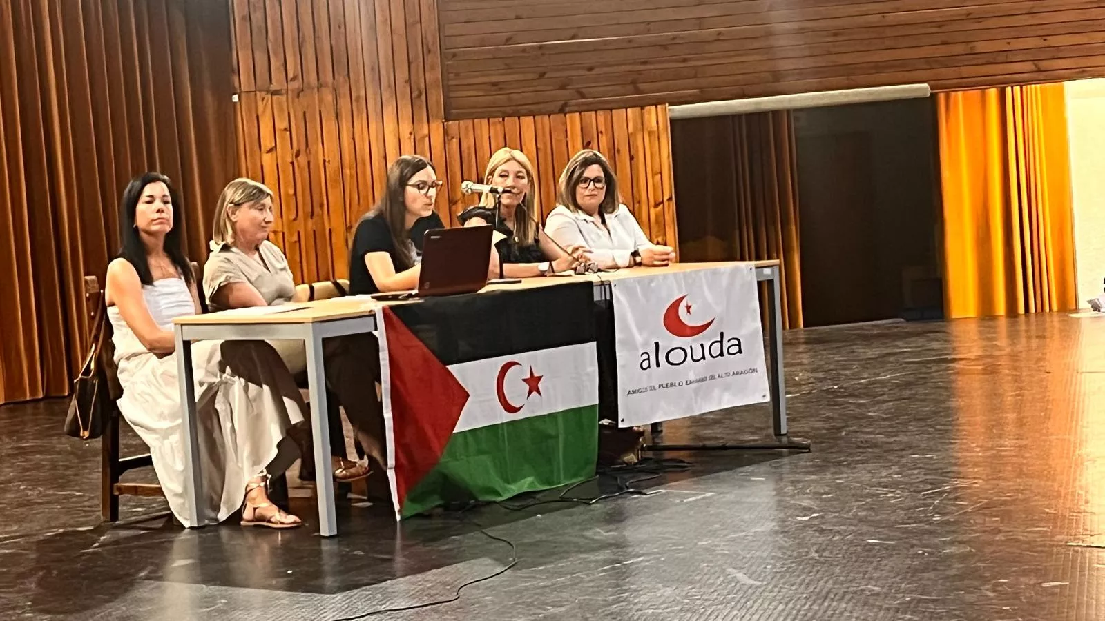 Recepción de los 41 niños y niñas saharauis del programa Vacaciones en paz de Alouda. Foto Mercedes Manterola