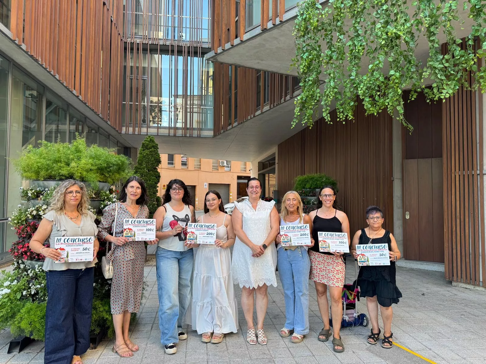 Premiadas en el Concurso de Adornos Florales La Primavera en Binéfar