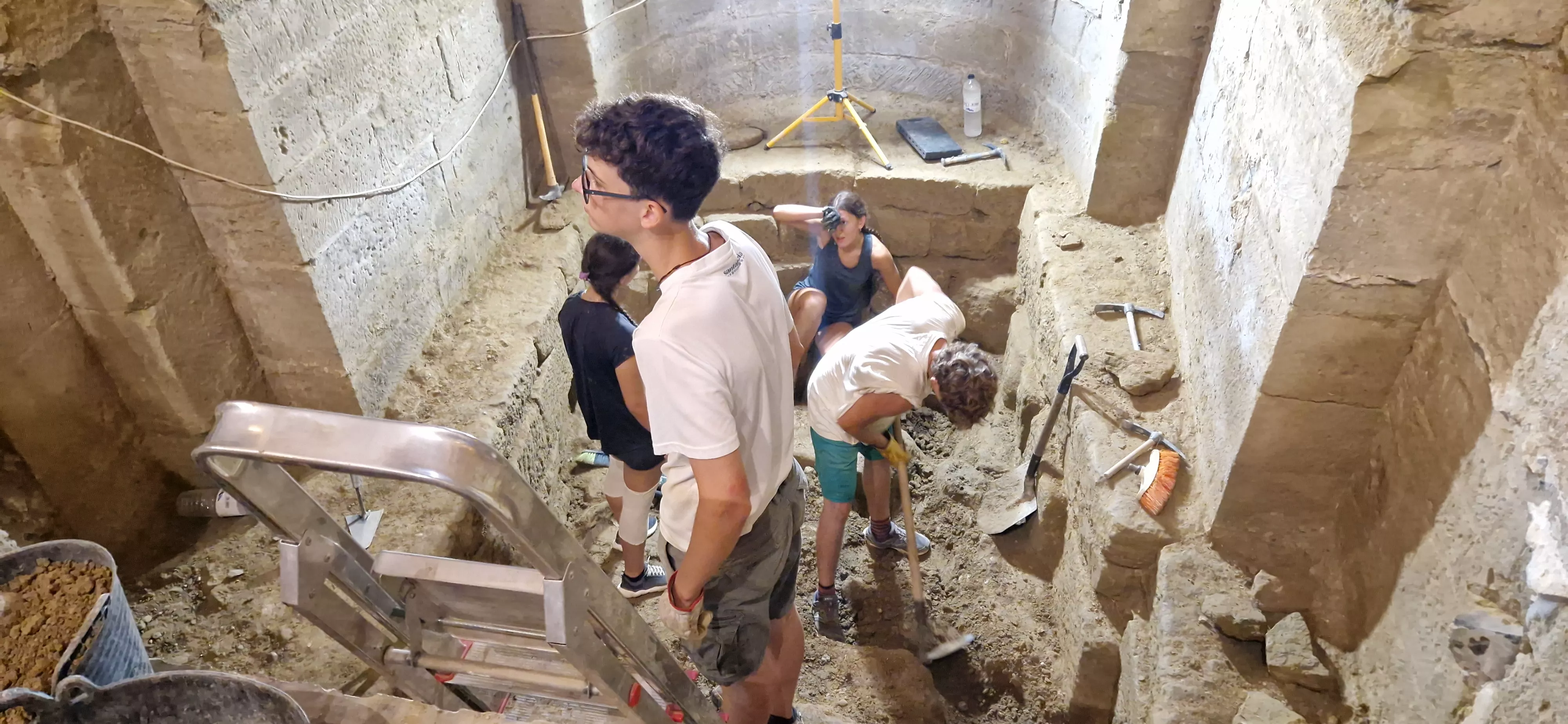 Campo de trabajo en San Pedro el Viejo. Foto Myriam Martínez