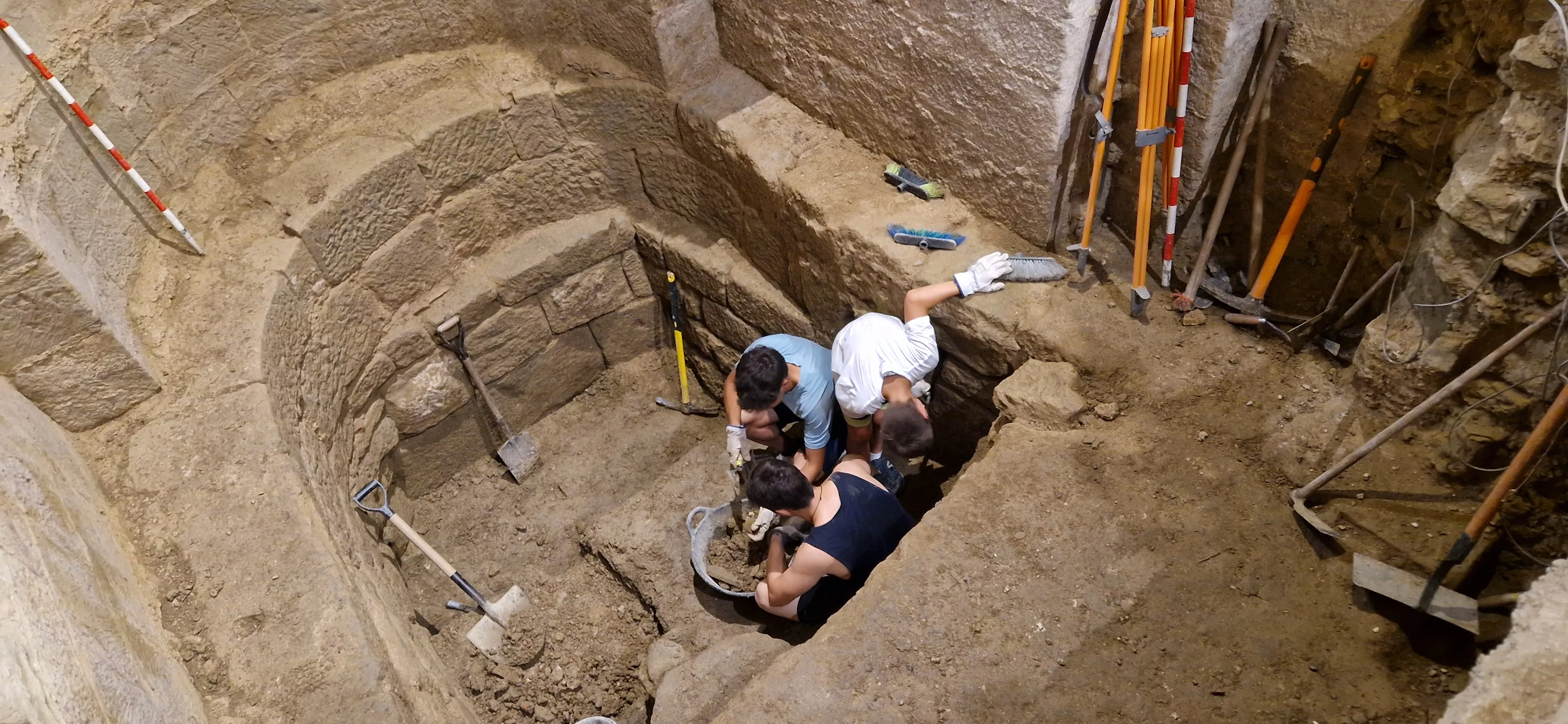 Campo de trabajo en San Pedro el Viejo. Foto Myriam Martínez