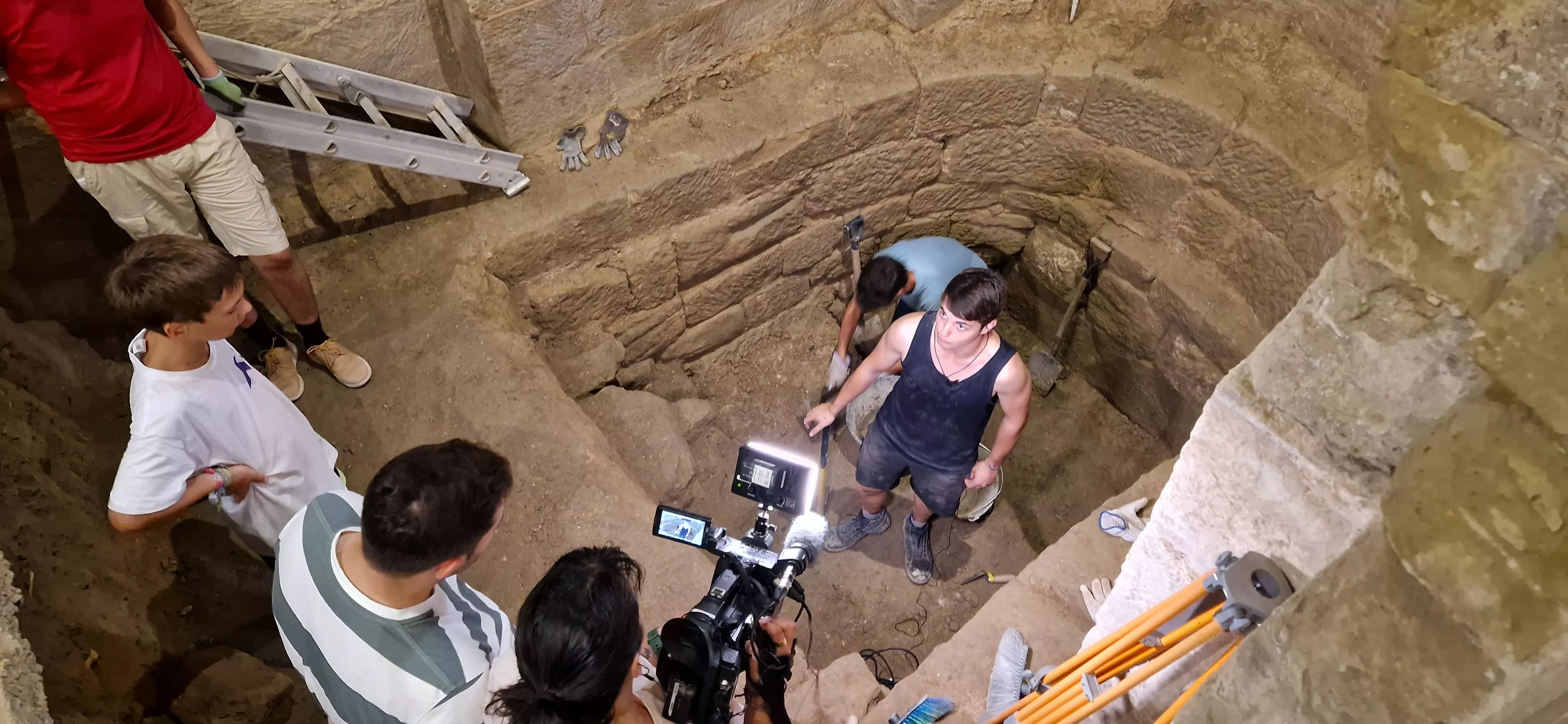 Campo de trabajo en San Pedro el Viejo. Foto Myriam Martínez