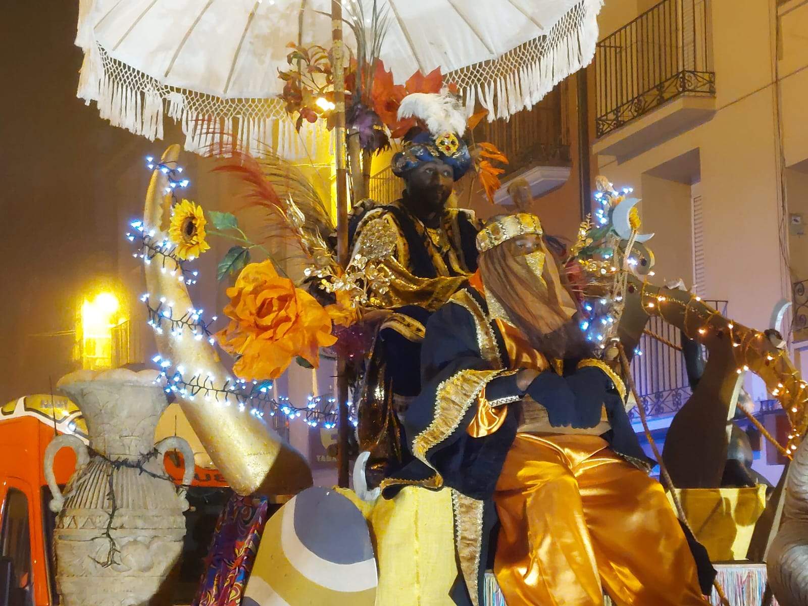 Cabalgata de los Reyes Magos de Oriente en Huesca. Foto María José Sampietro