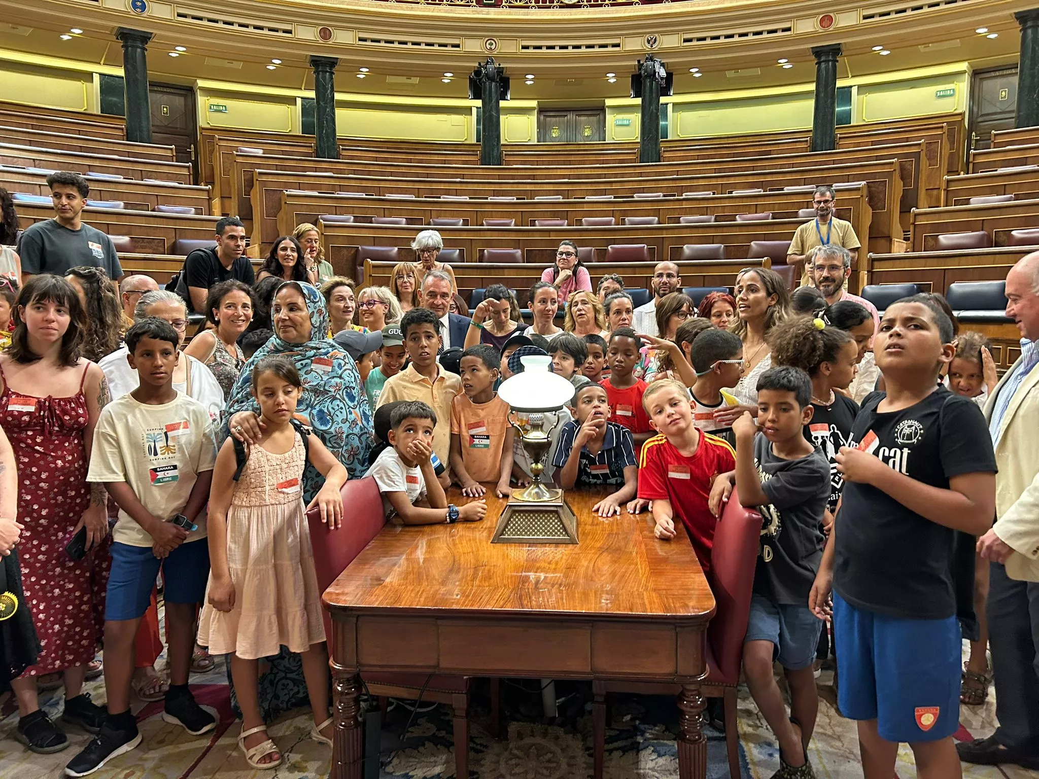 Recepción en el Congreso a los niños del programa "Vacaciones en paz".