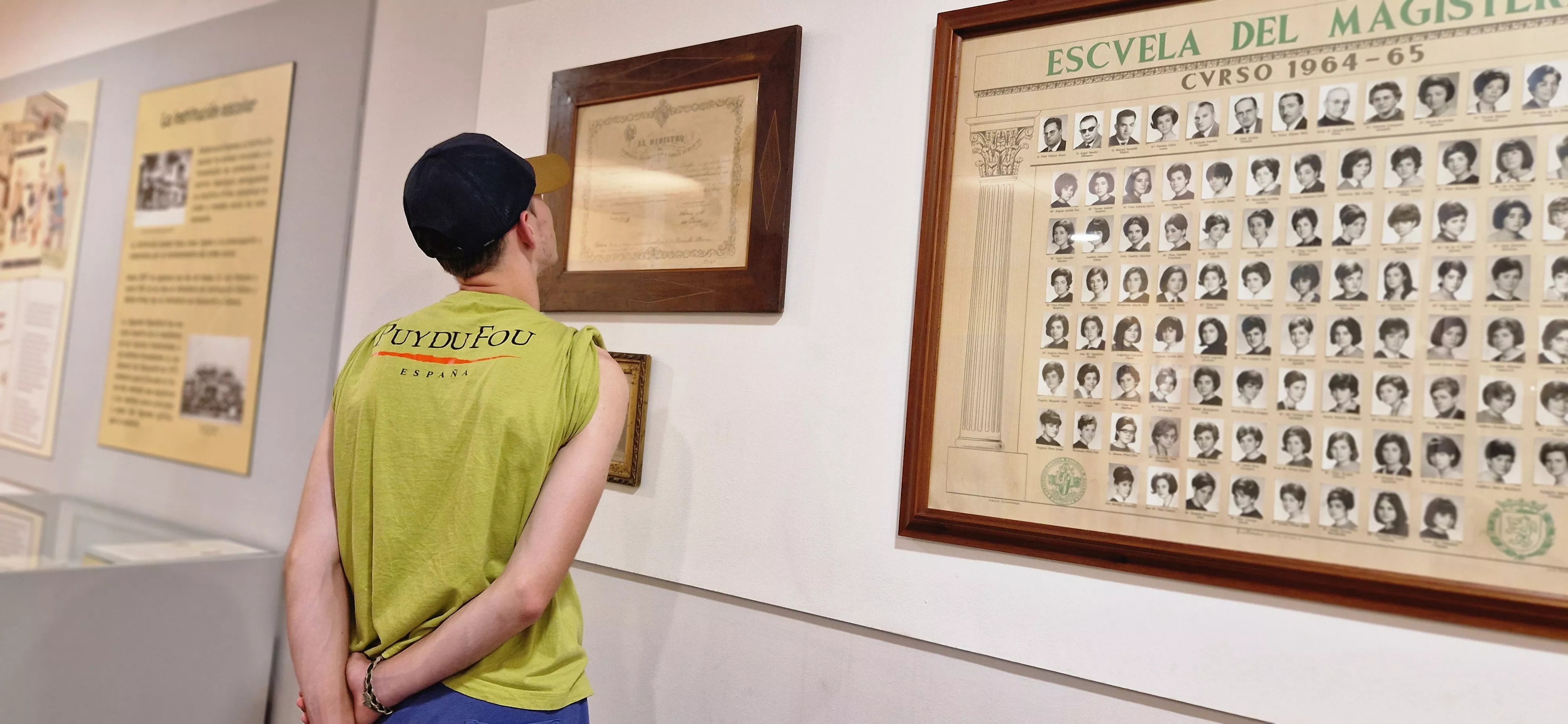 Visita de la Asociación Elkarbidea y la Cruz Blanca al Museo Pedagógico de Aragón. Foto Myriam Martínez