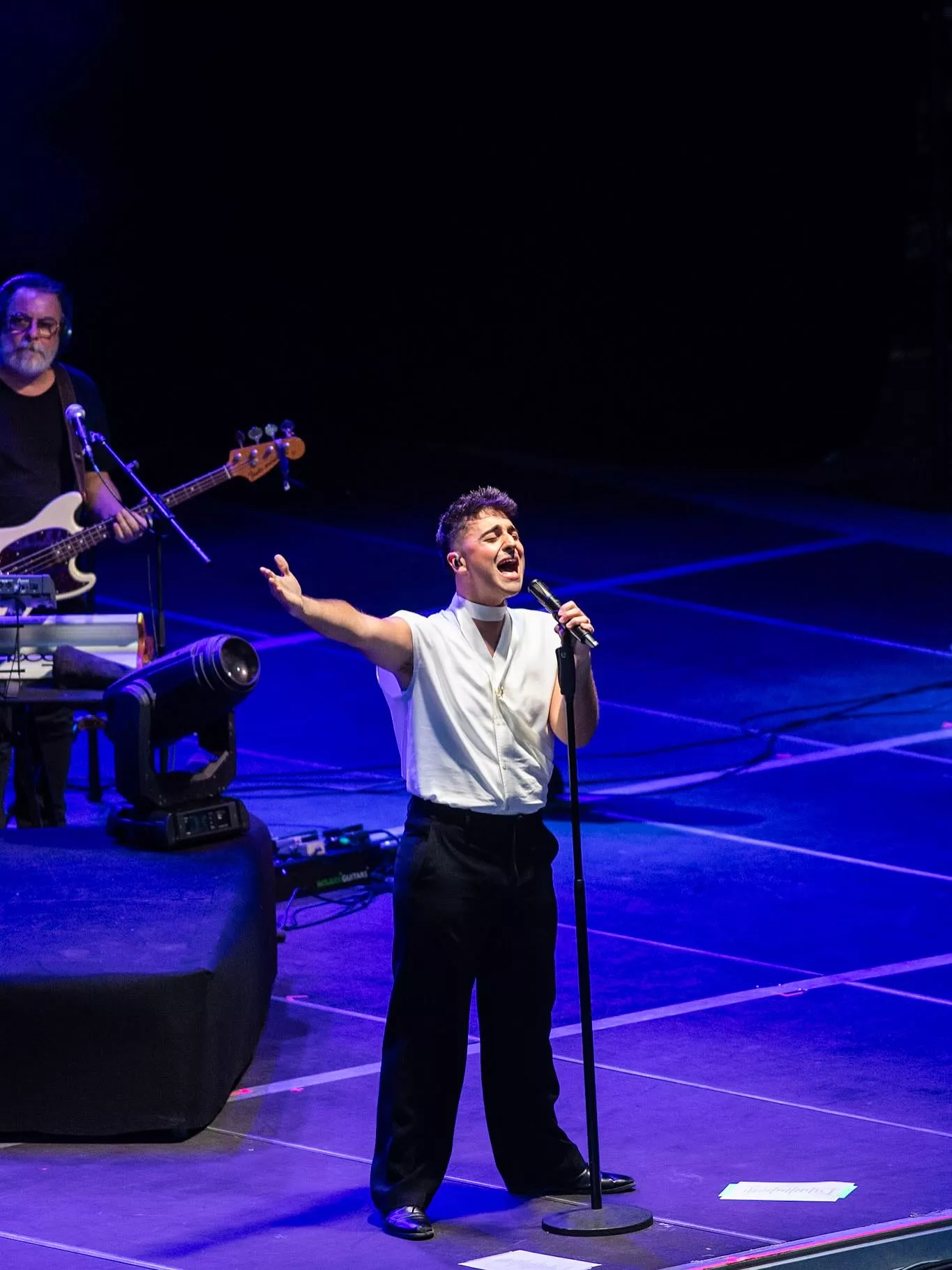 Juanjo Bona conquistó a todo el público con su voz y su carisma. Foto Jaime Oriz