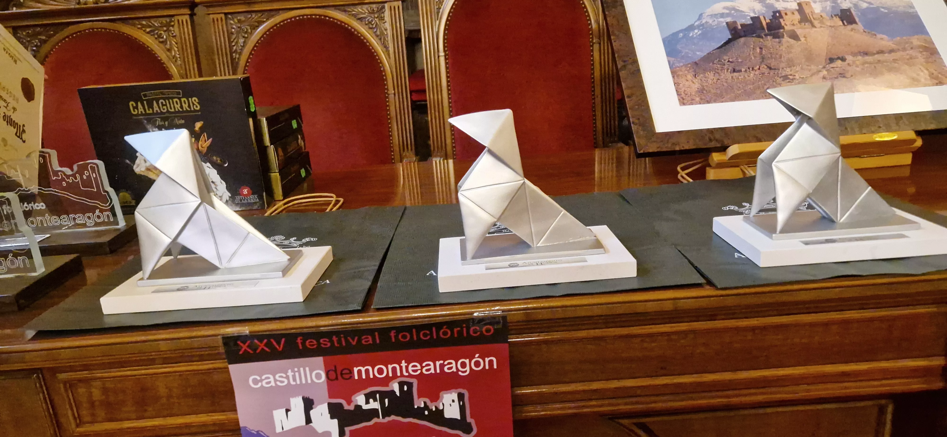 Recepción en el Ayuntamiento en el 25 Festival Folclórico Castillo de Montearagón. Foto Myriam Martínez