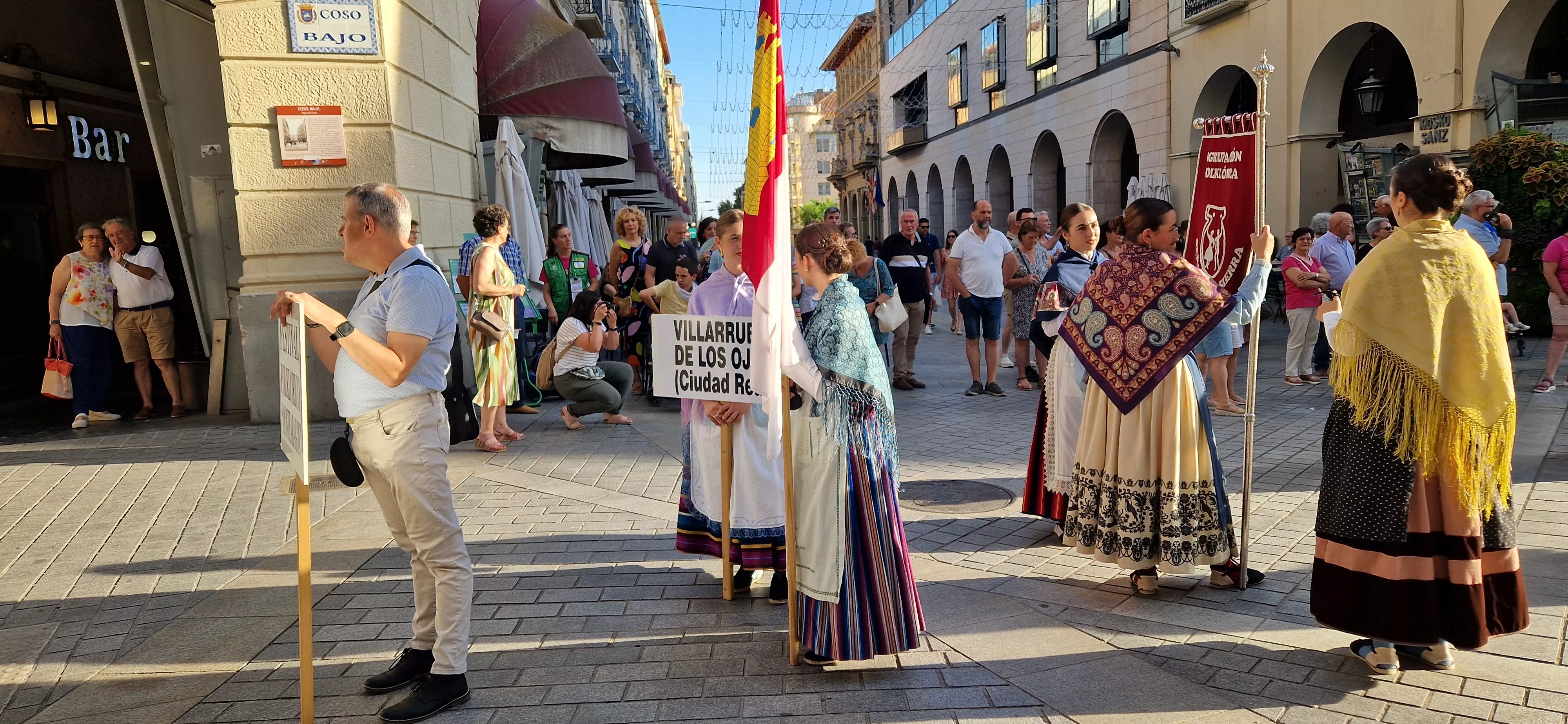 Festival Folclórico Castillo de Montearagón. Foto Myriam Martinez 