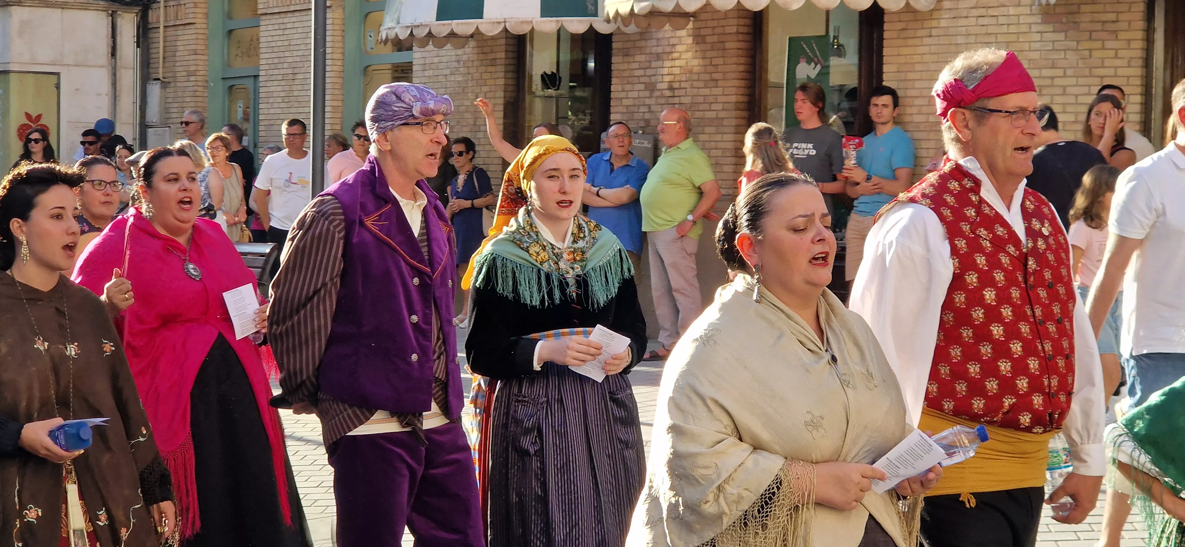 Festival Folclórico Castillo de Montearagón. Foto Myriam Martinez 