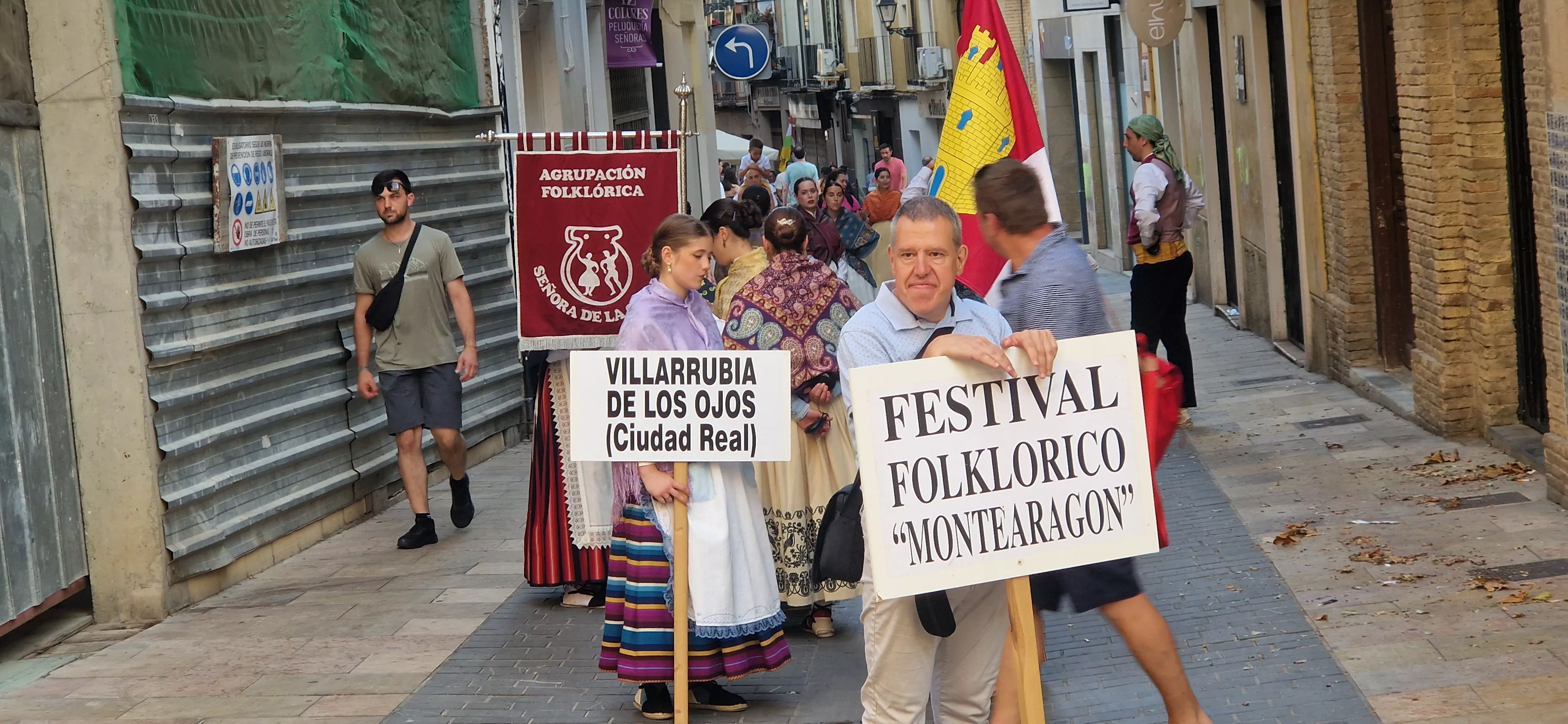 Festival Folclórico Castillo de Montearagón. Foto Myriam Martinez 