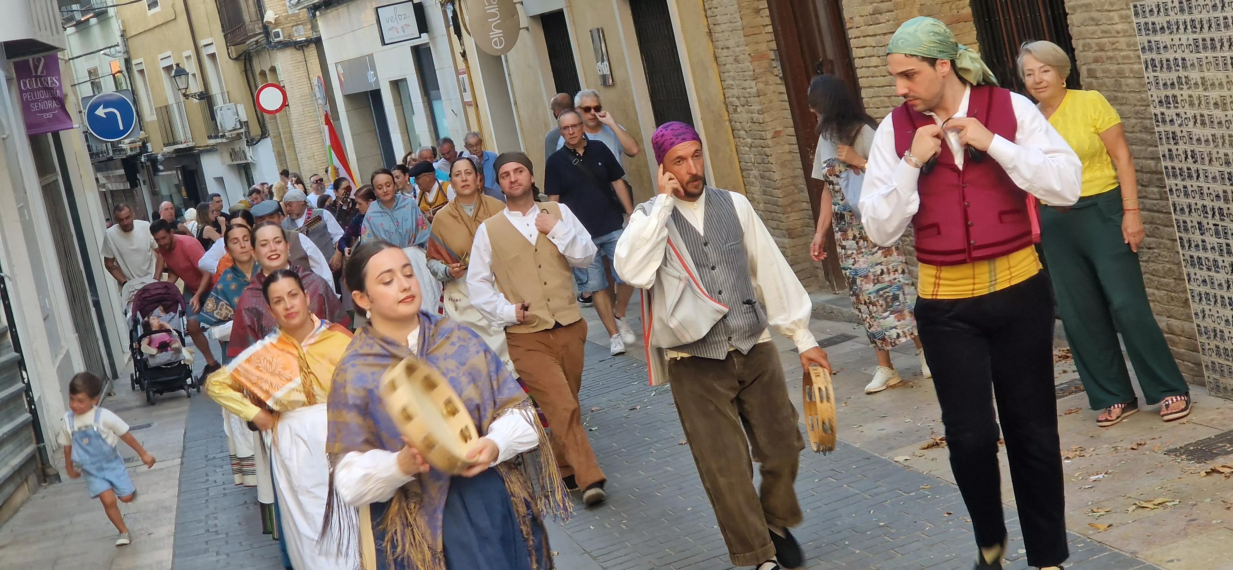 Festival Folclórico Castillo de Montearagón. Foto Myriam Martinez 