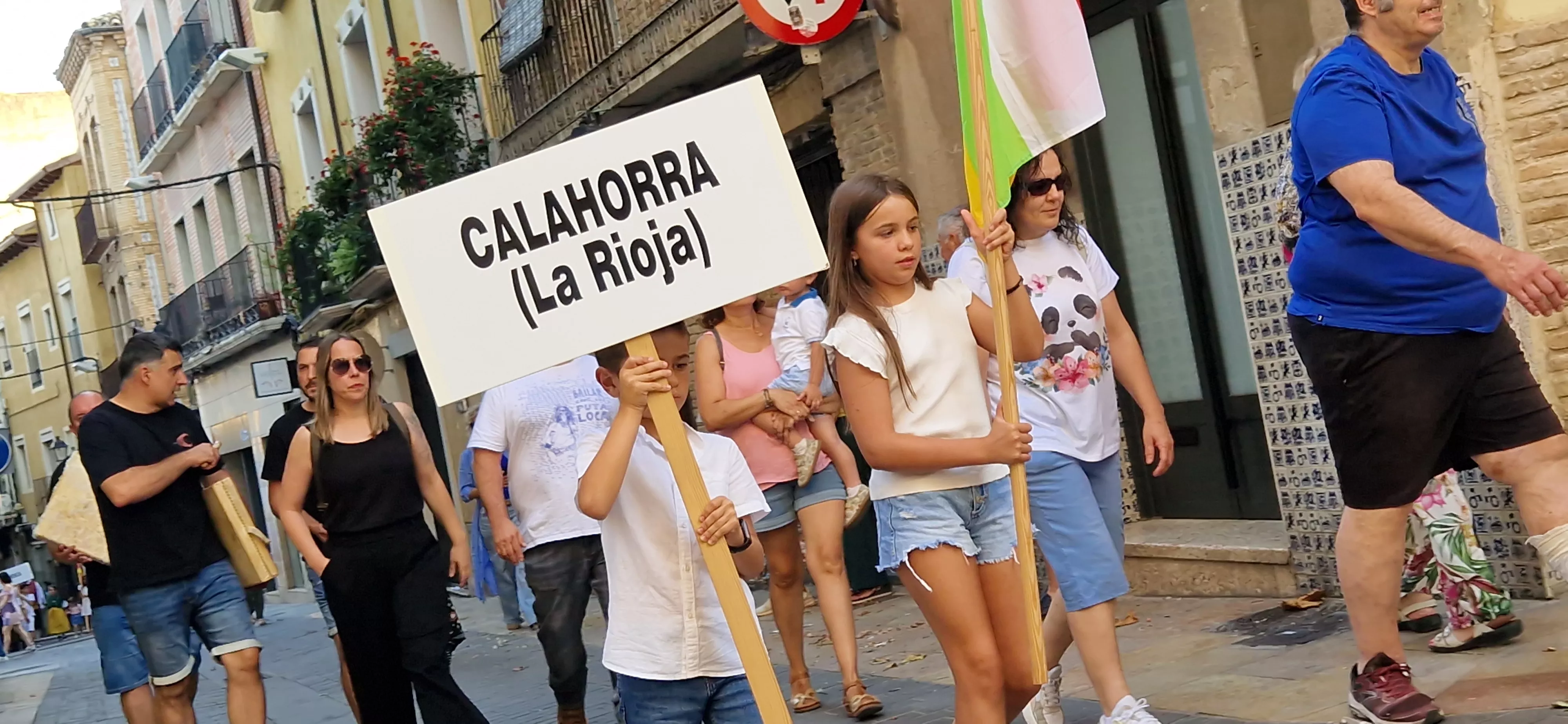 Festival Folclórico Castillo de Montearagón. Foto Myriam Martinez 
