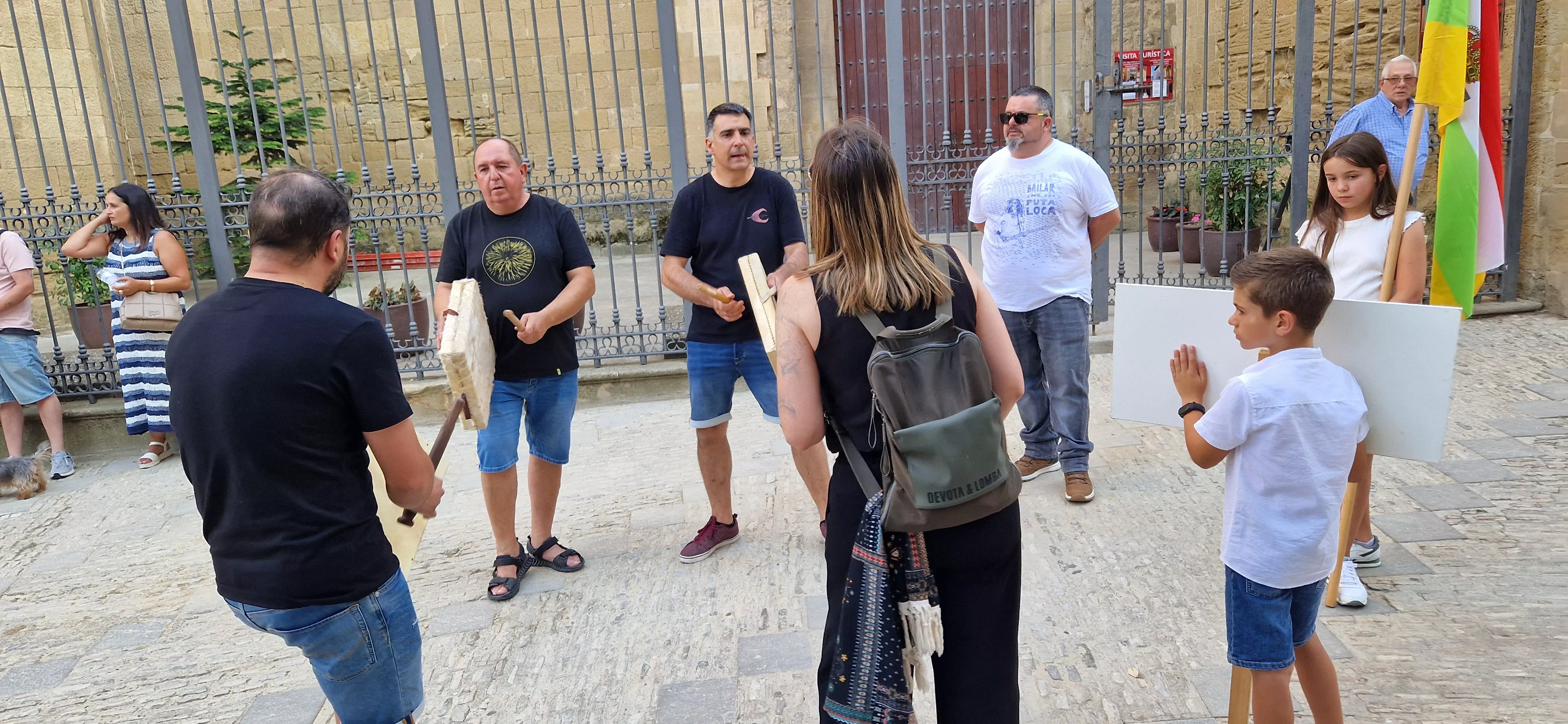 Festival Folclórico Castillo de Montearagón. Foto Myriam Martinez 