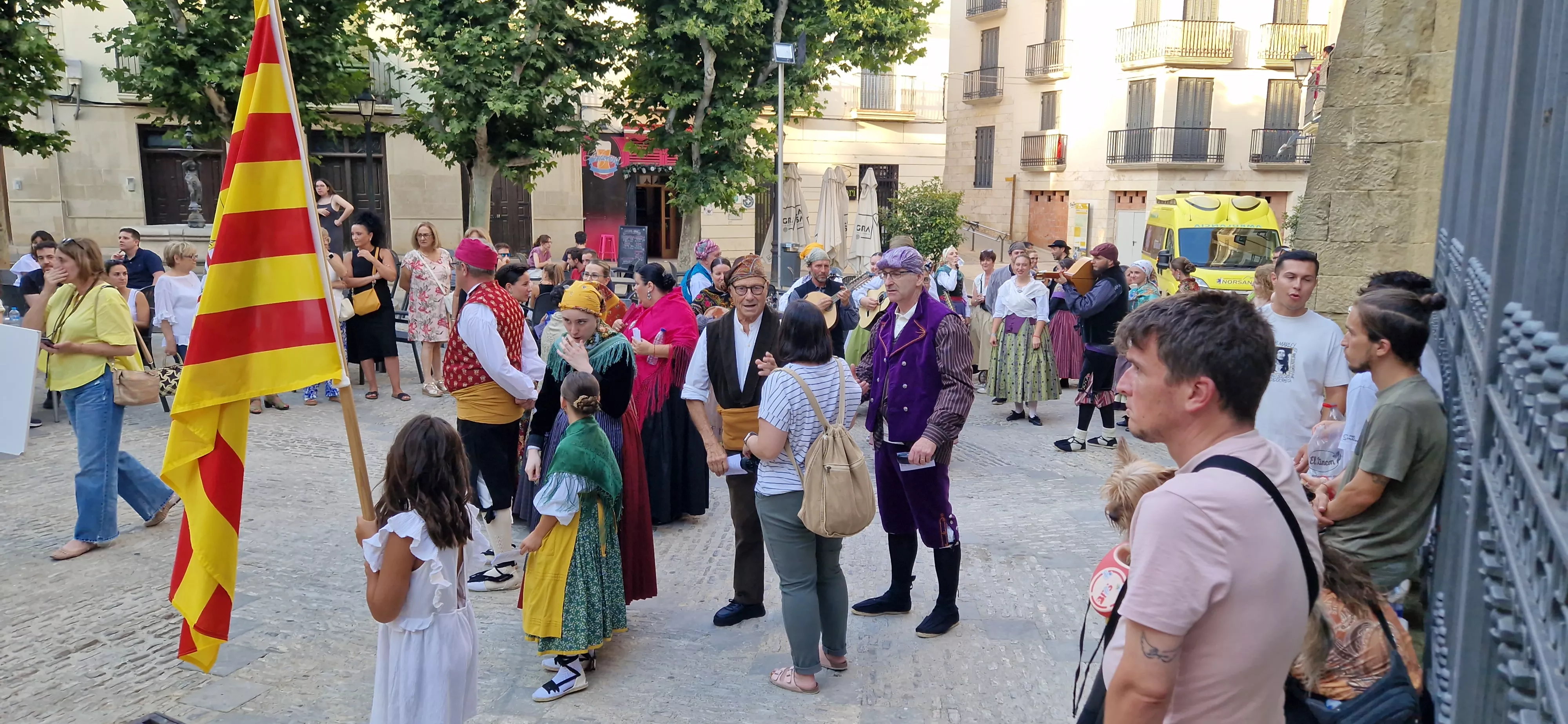 Festival Folclórico Castillo de Montearagón. Foto Myriam Martinez 