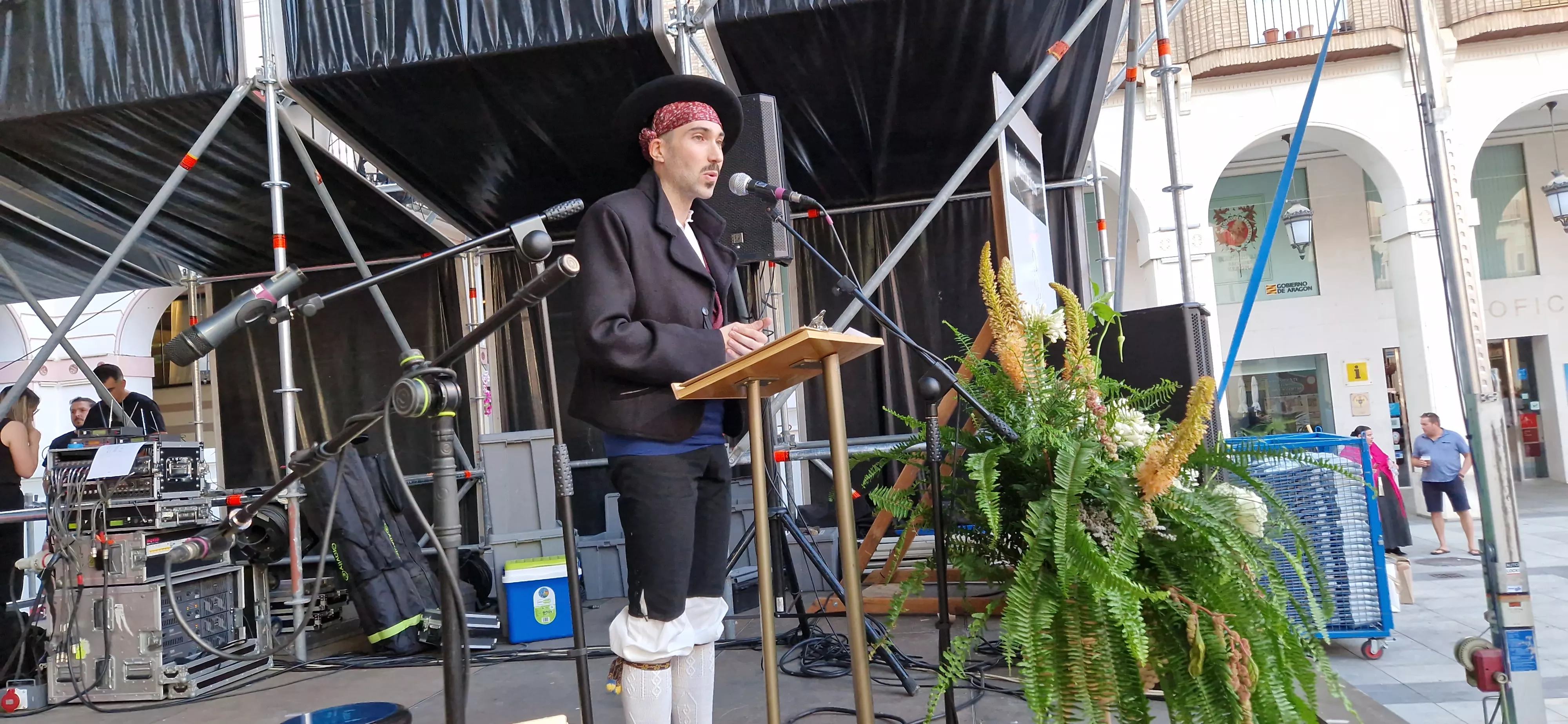 Festival Folclórico Castillo de Montearagón. Foto Myriam Martinez 