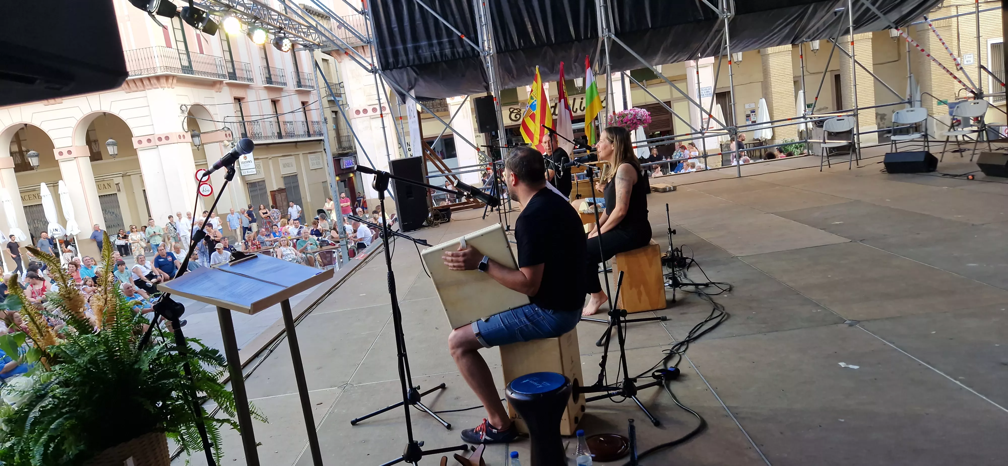 Festival Folclórico Castillo de Montearagón. Foto Myriam Martinez 